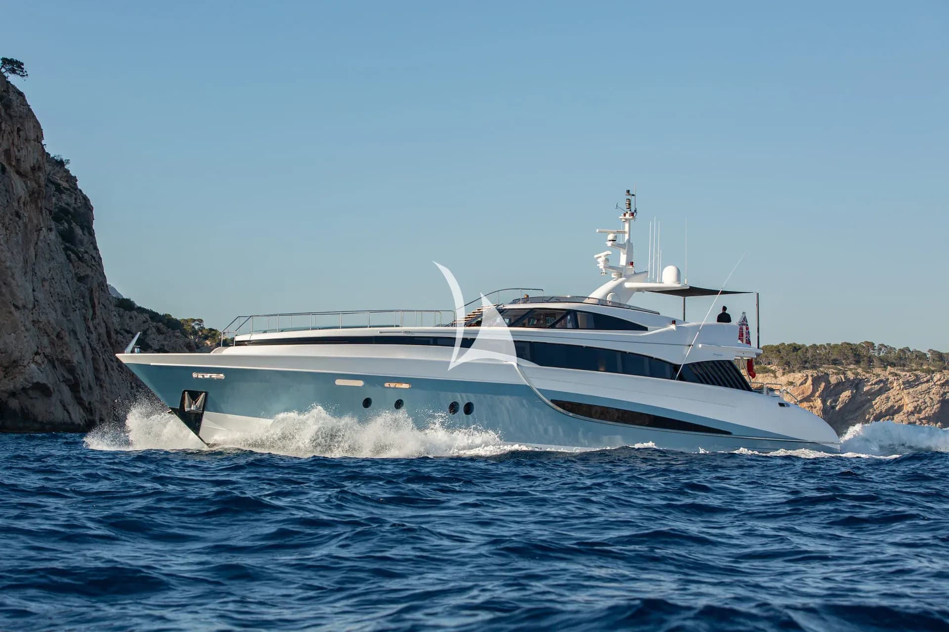 BENITA BLUE – Exterior