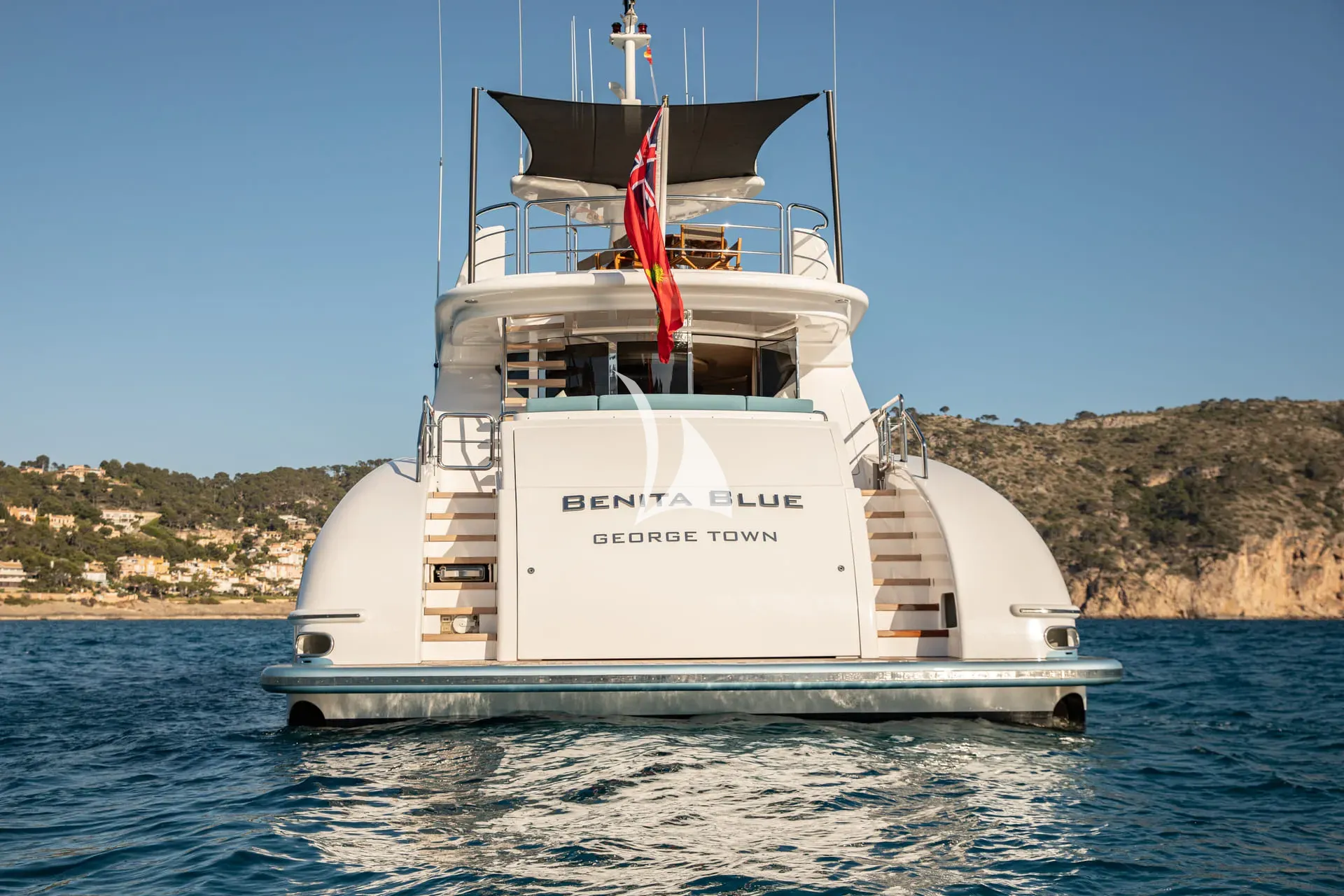 BENITA BLUE – Exterior