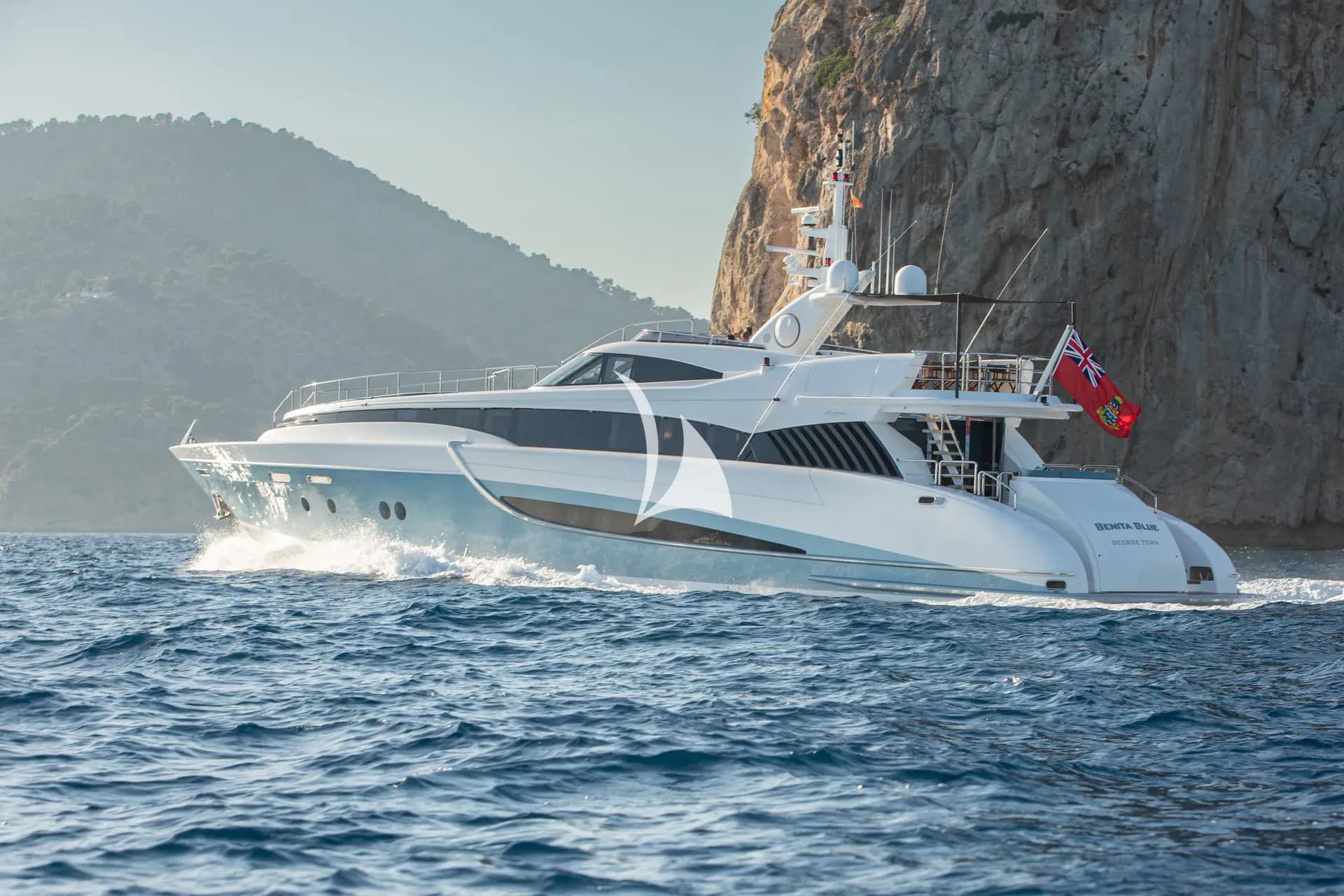 BENITA BLUE – Exterior