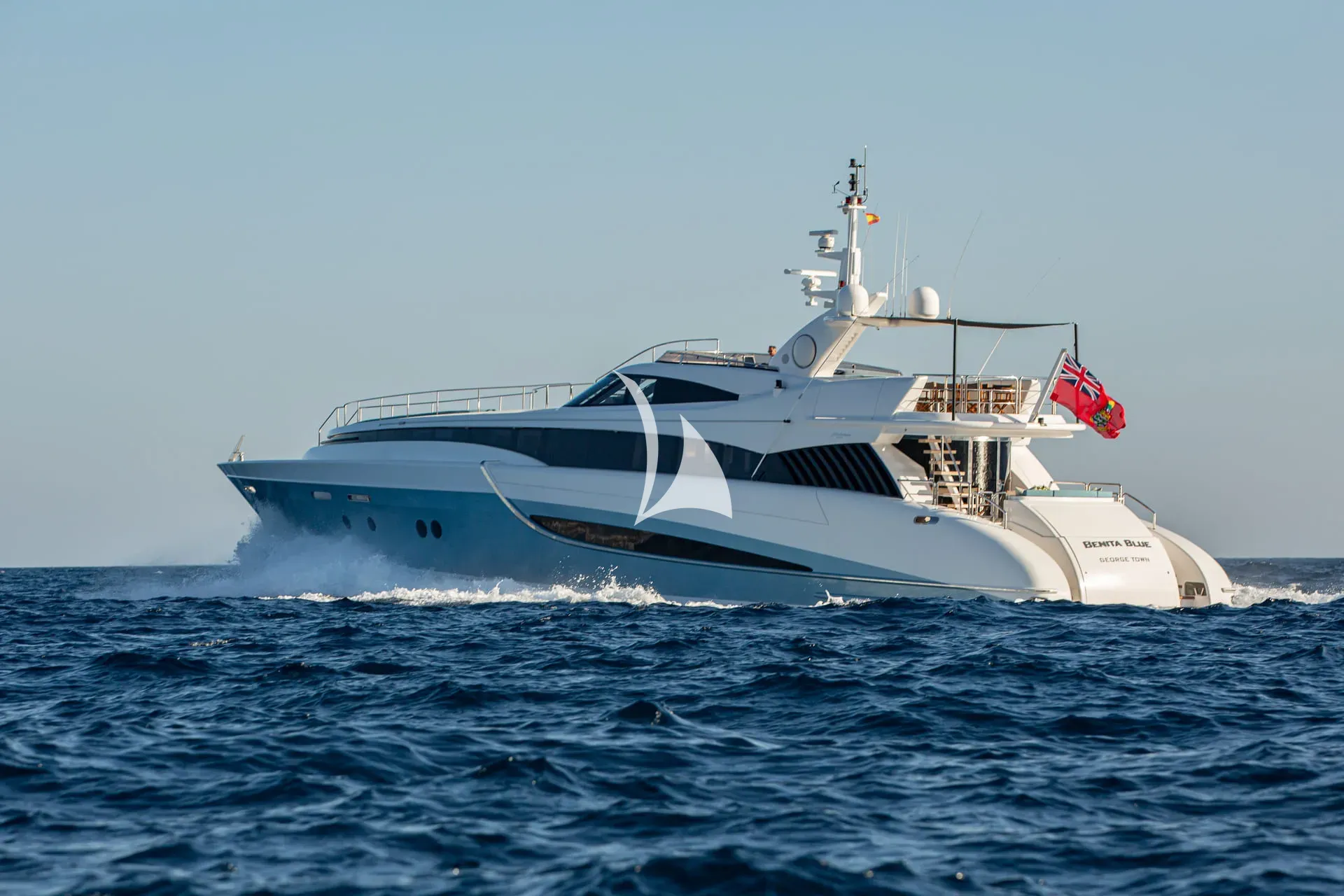 BENITA BLUE – Exterior