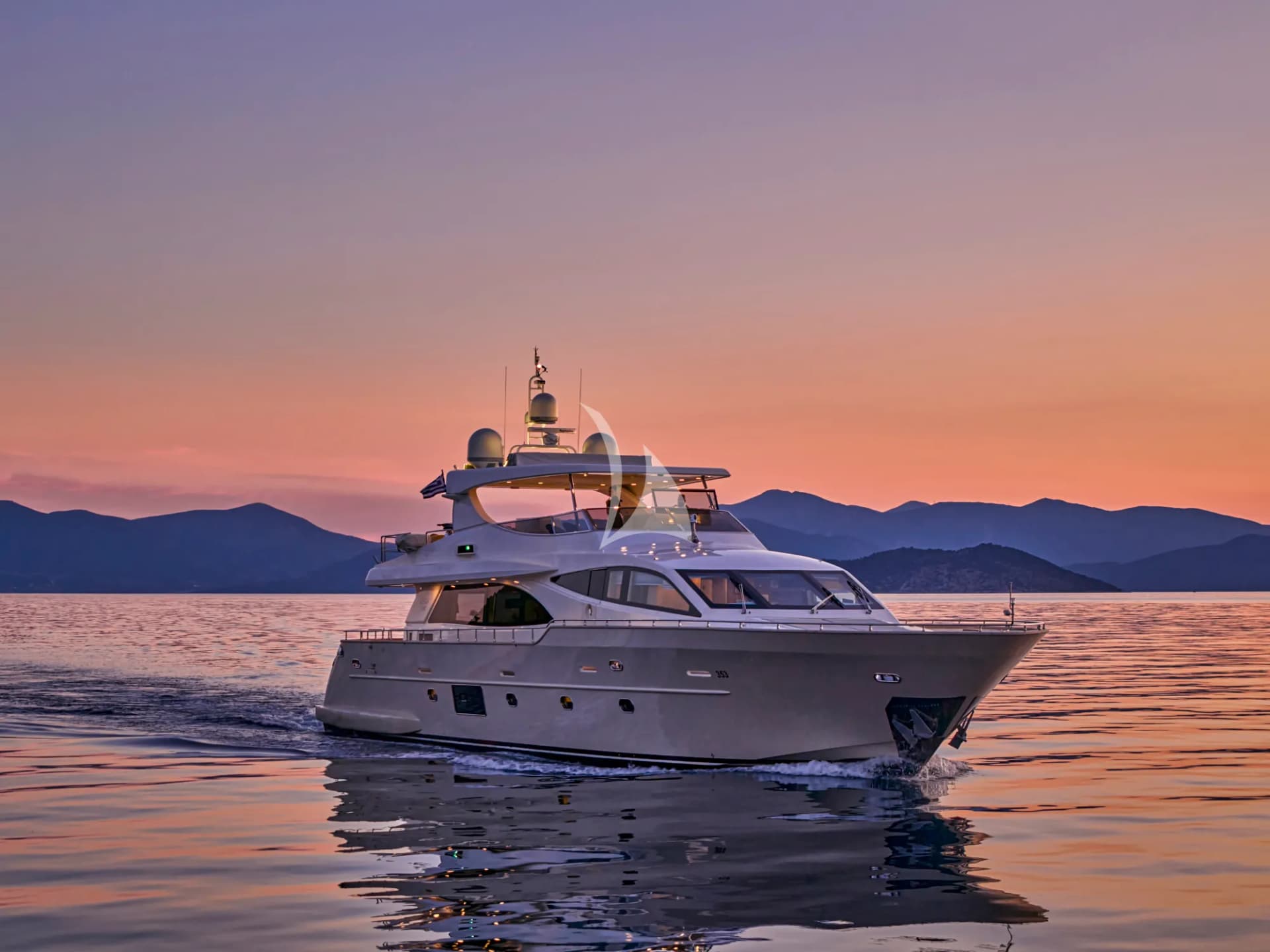 STAR LINK – Exterior