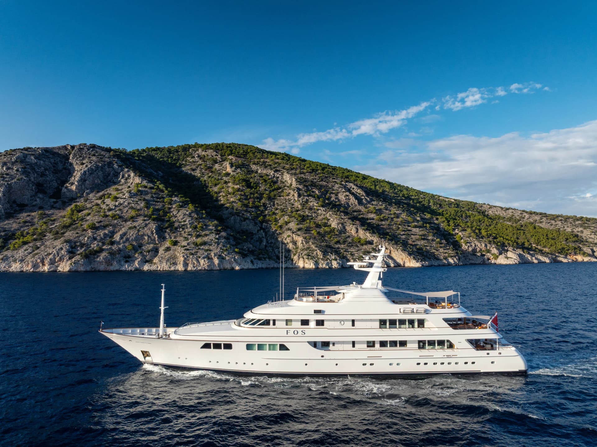 FOS – Exterior