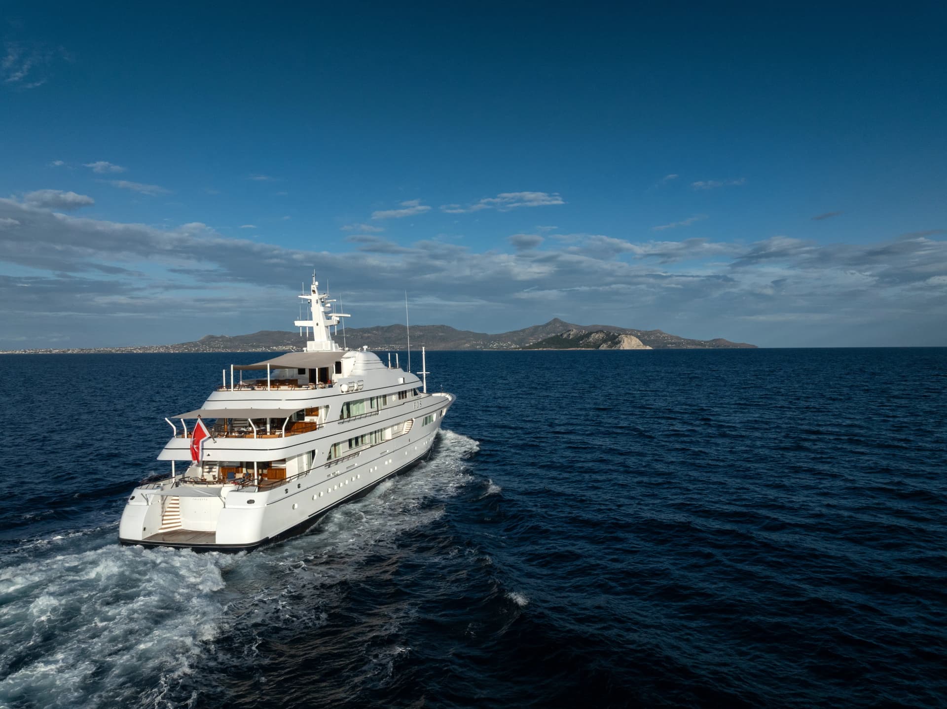 FOS – Exterior