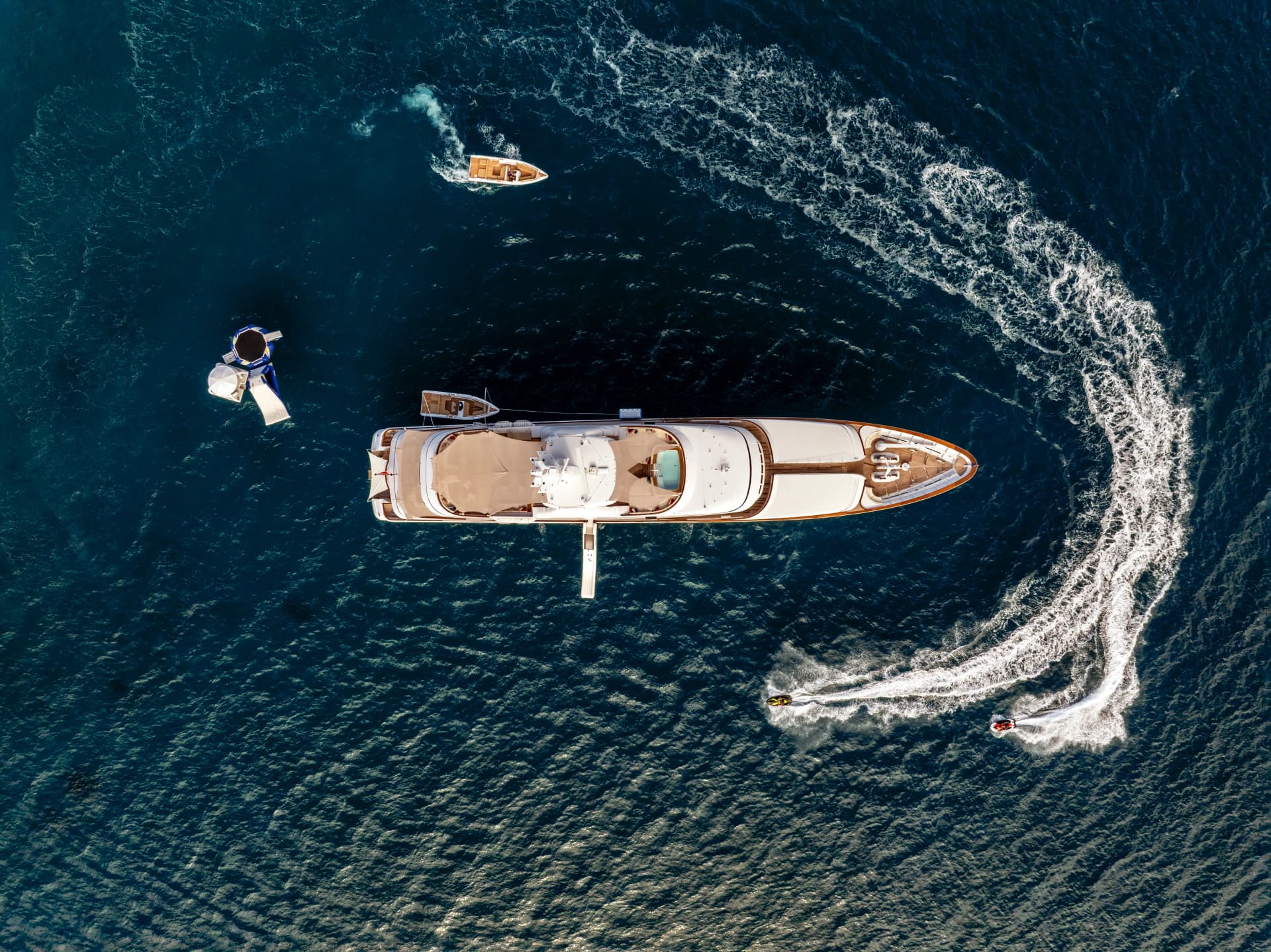 FOS – Exterior