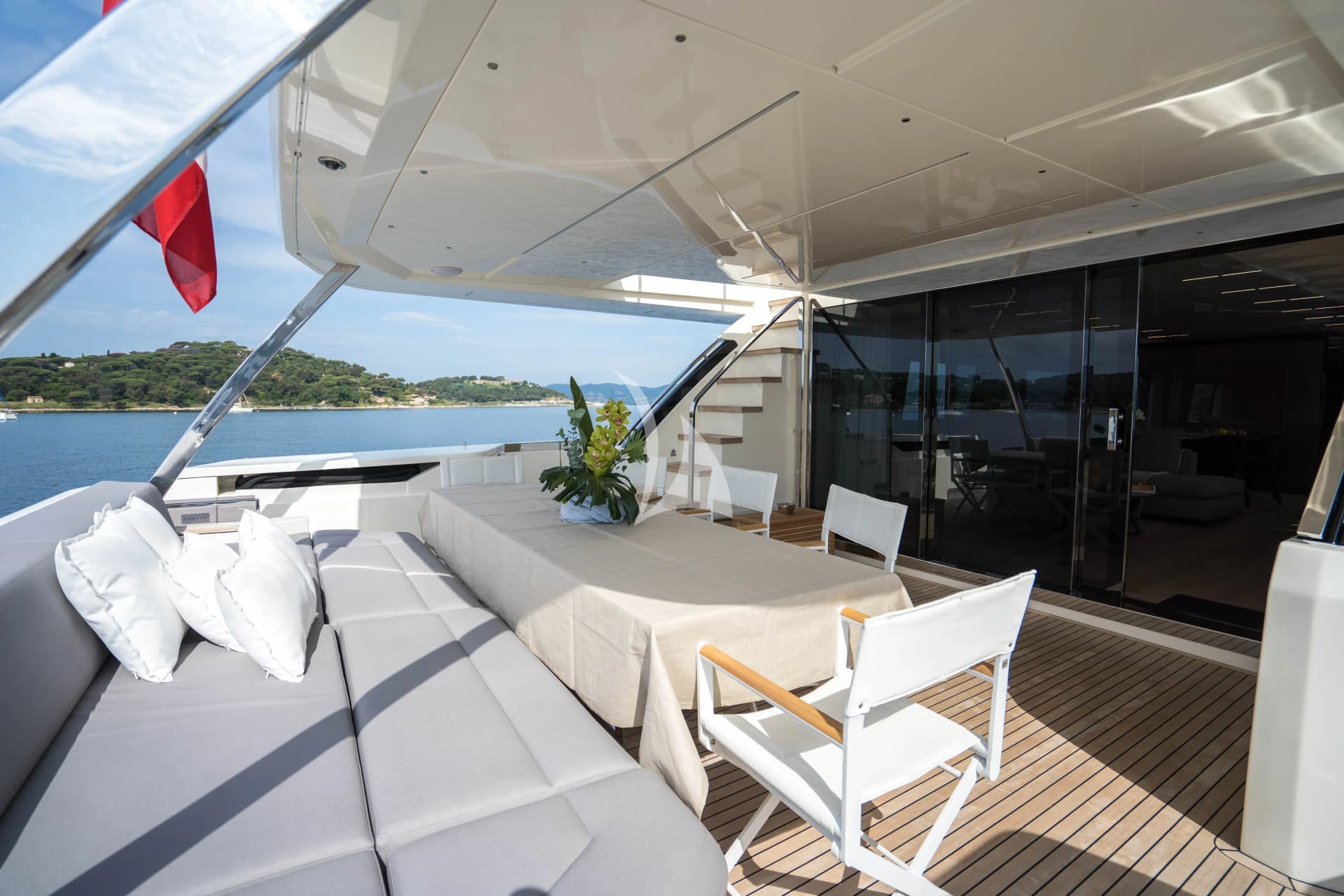 Daddy's Dream 2 – Exterior