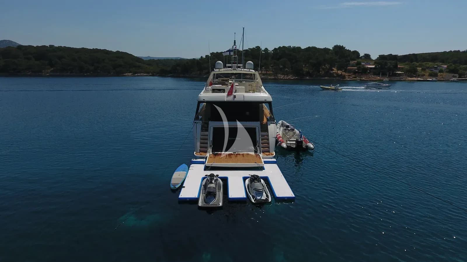 MISS KATARIINA – Exterior