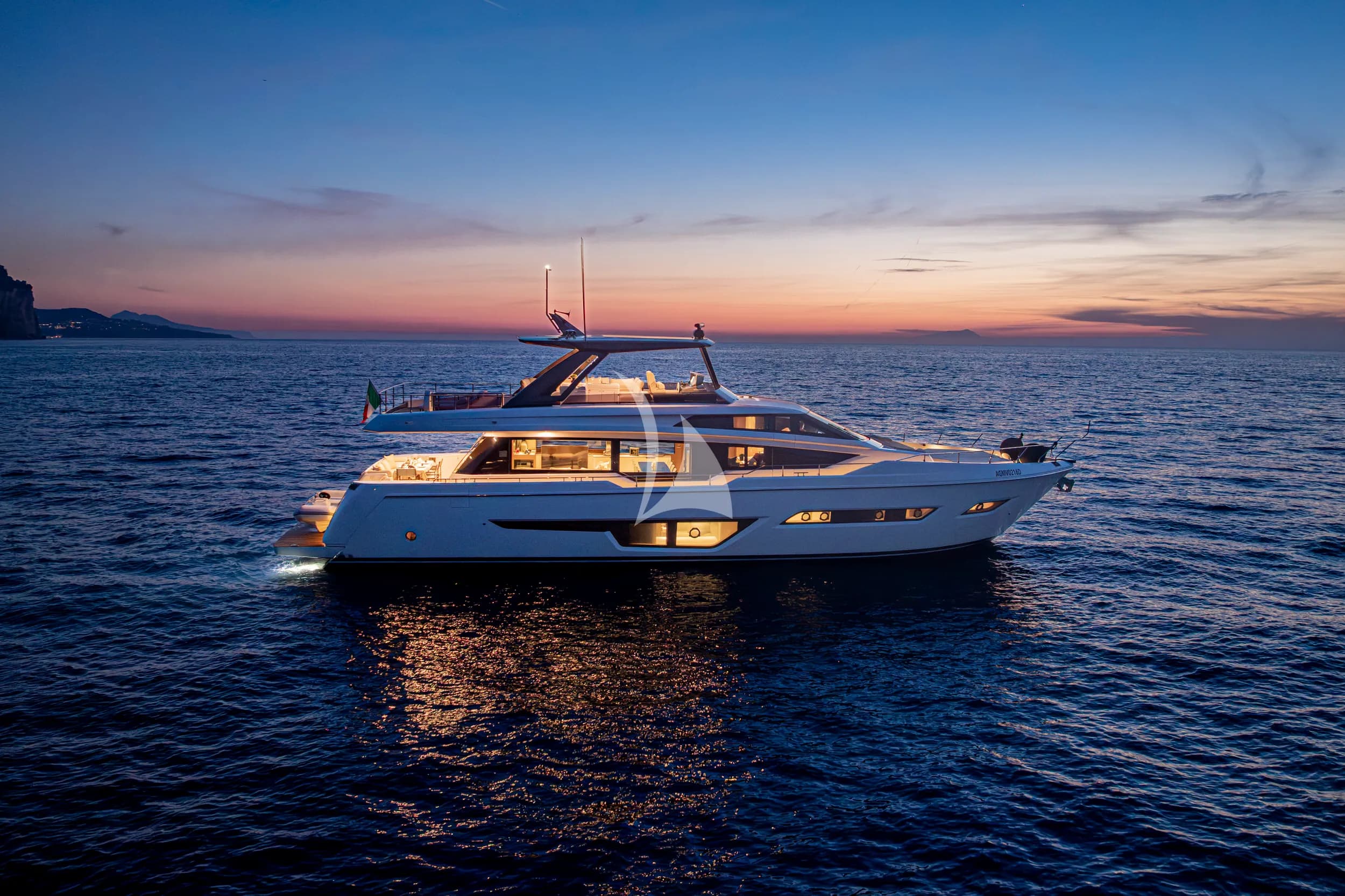SEA DIAMOND – Exterior