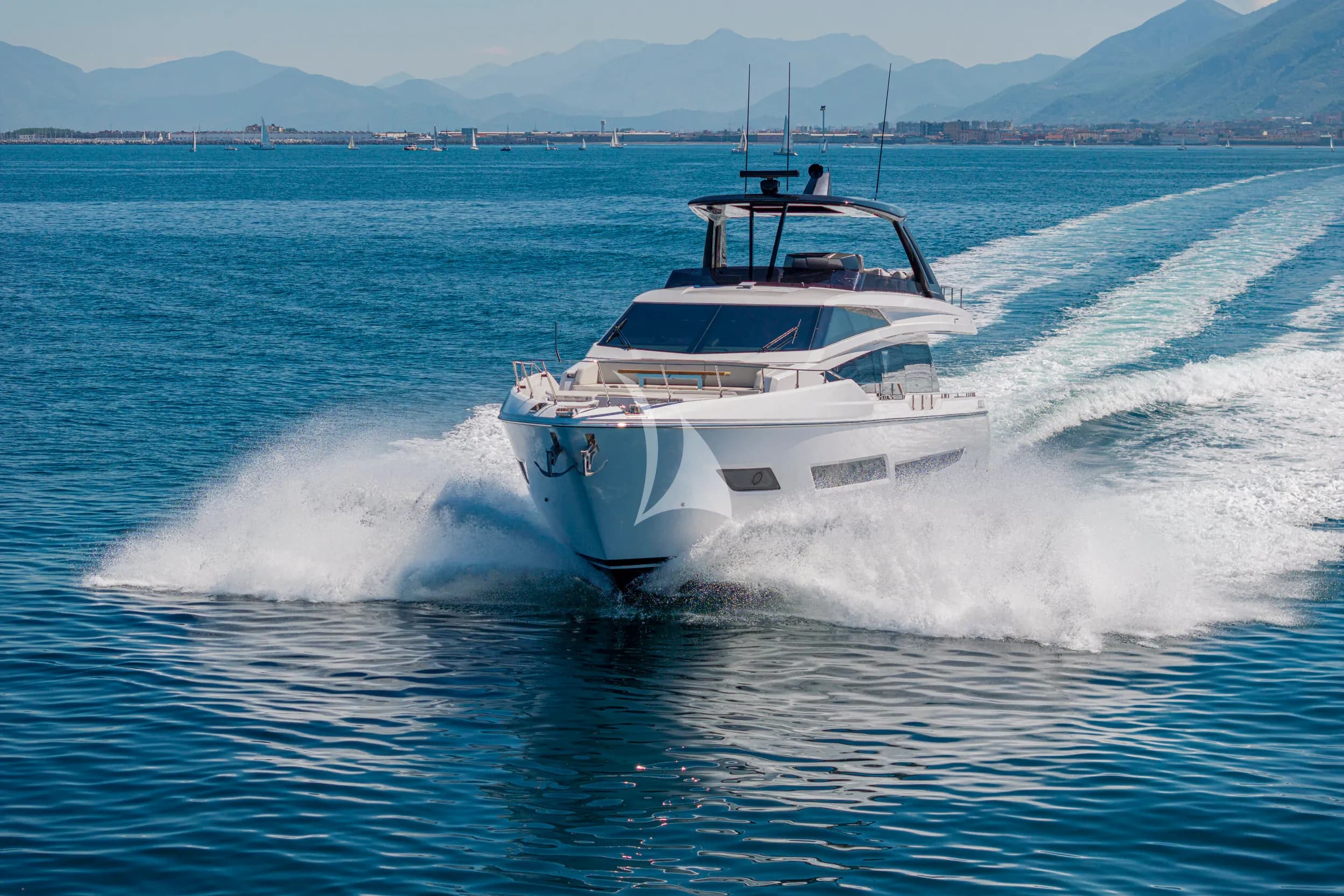 SEA DIAMOND – Exterior