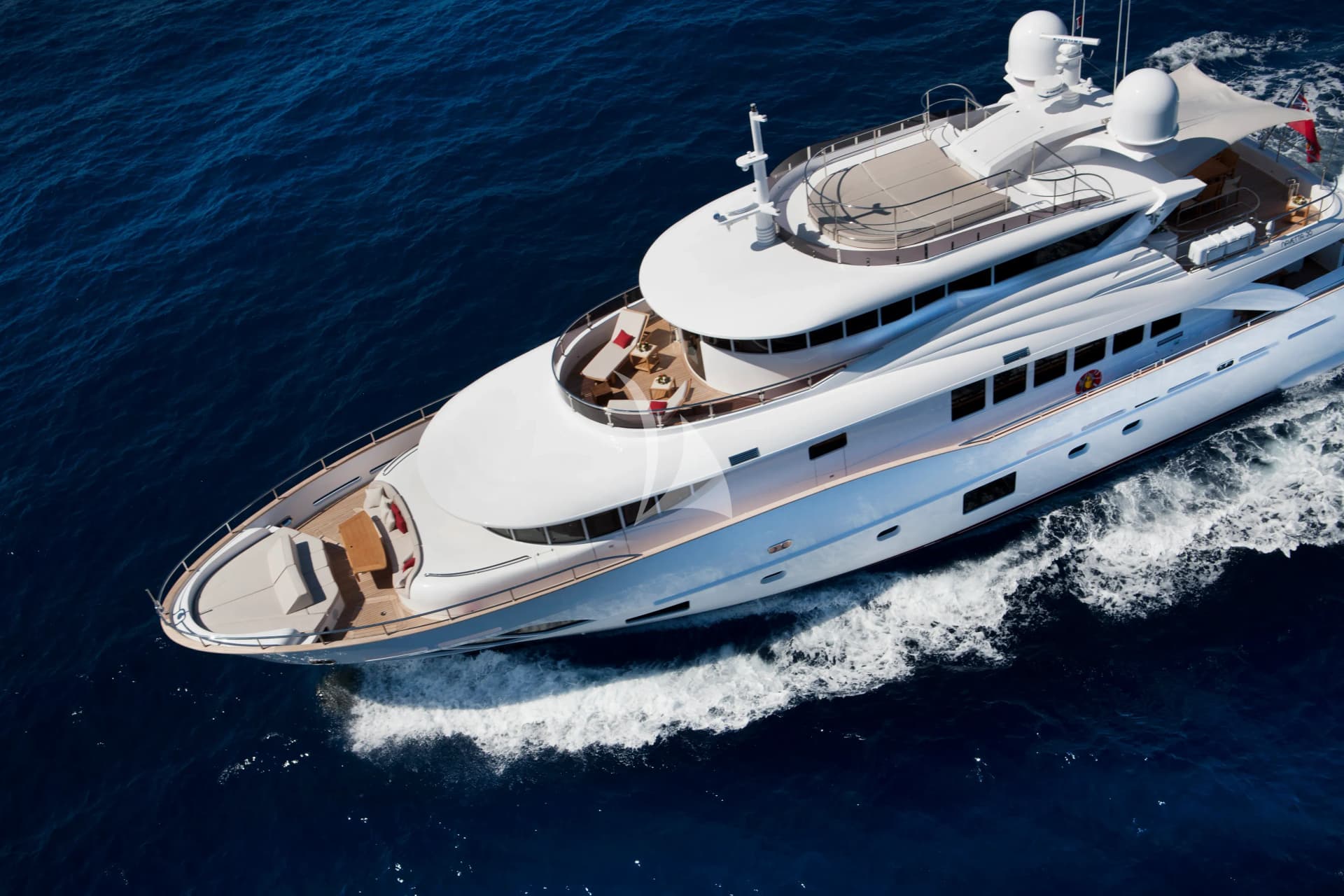 GATSBY – Exterior