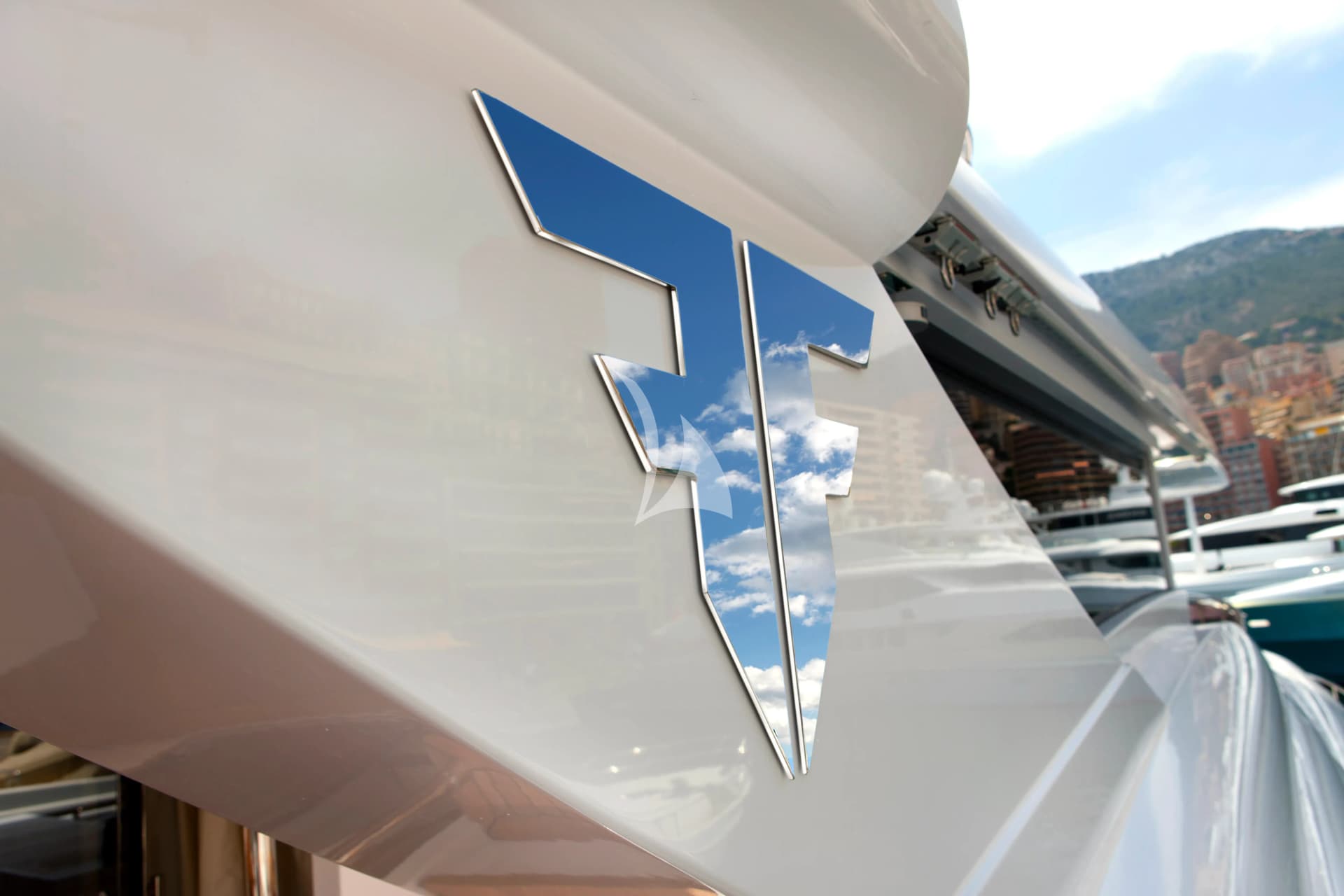 GATSBY – Exterior