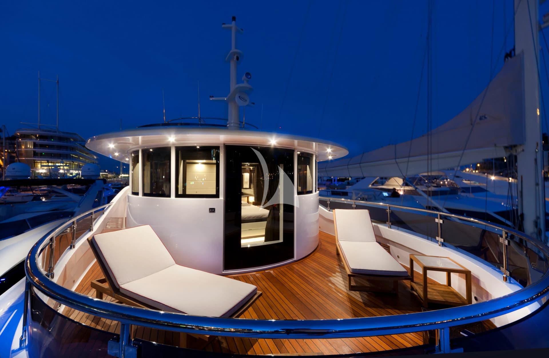 GATSBY – Exterior