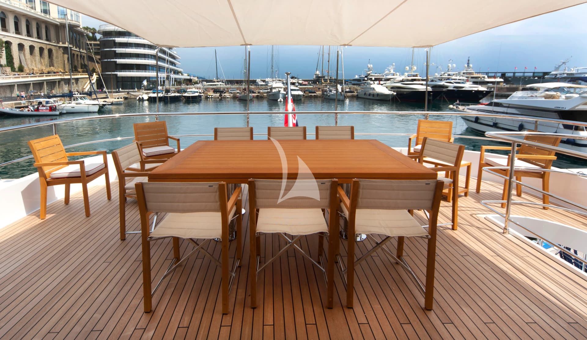 GATSBY – Exterior