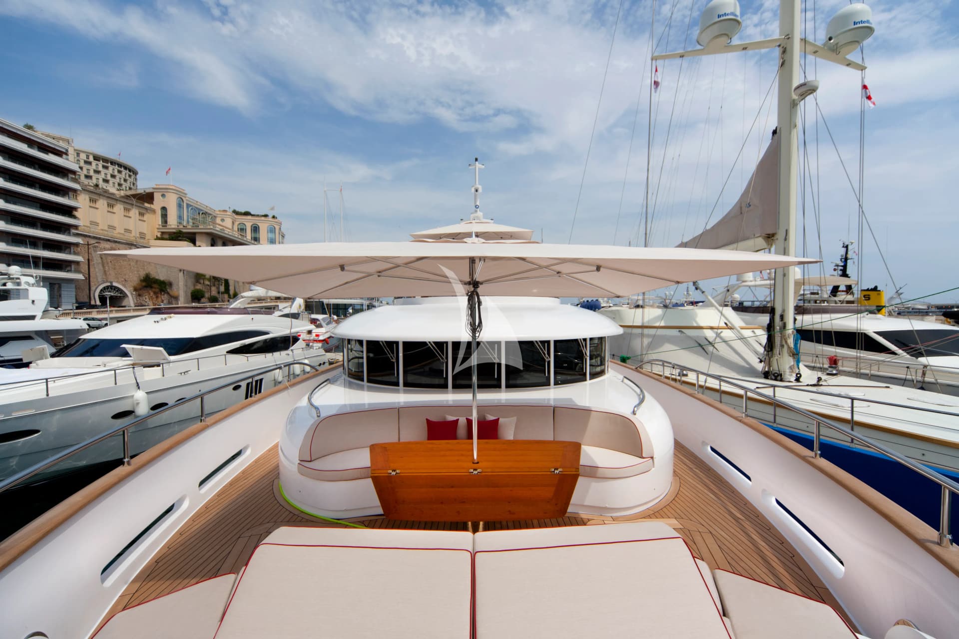 GATSBY – Exterior