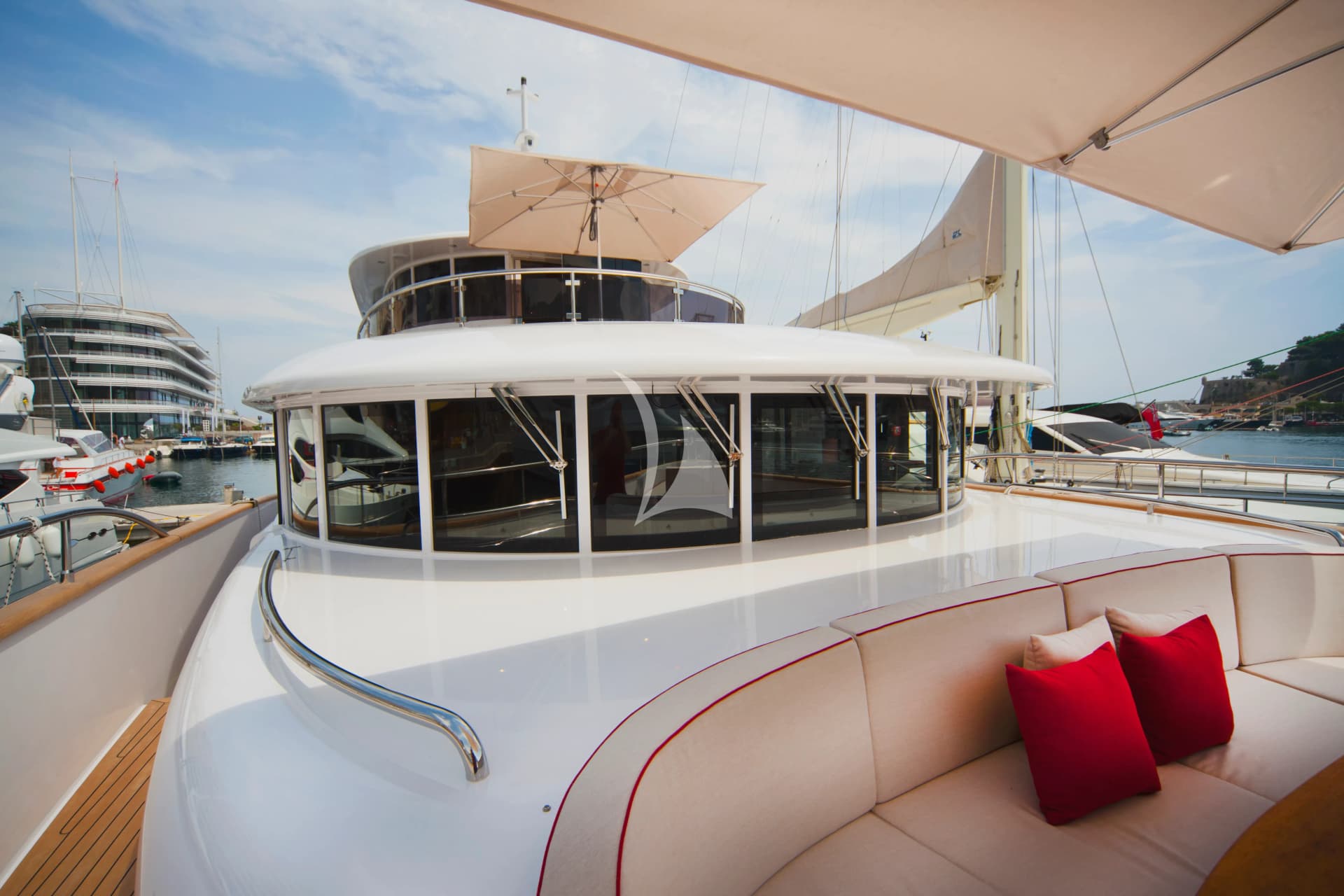 GATSBY – Exterior