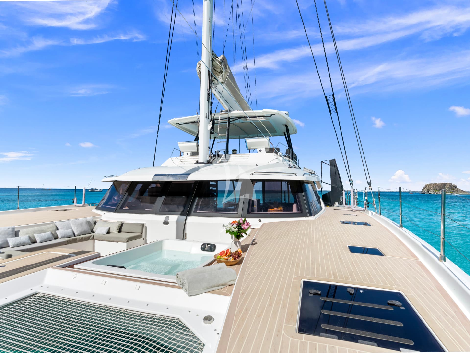 ADEONA – Exterior