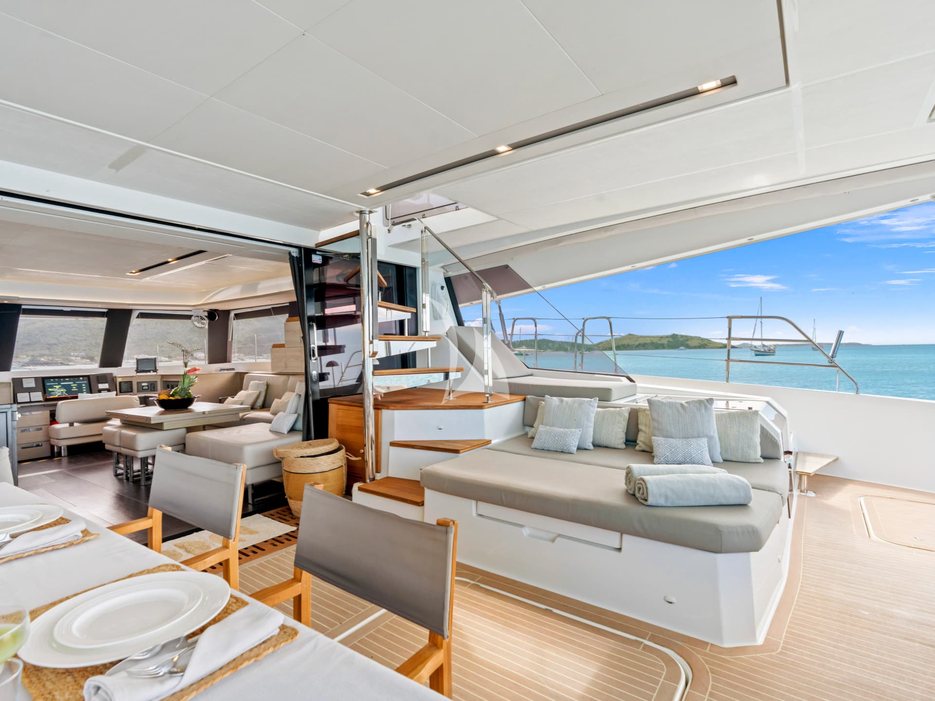 ADEONA – Exterior