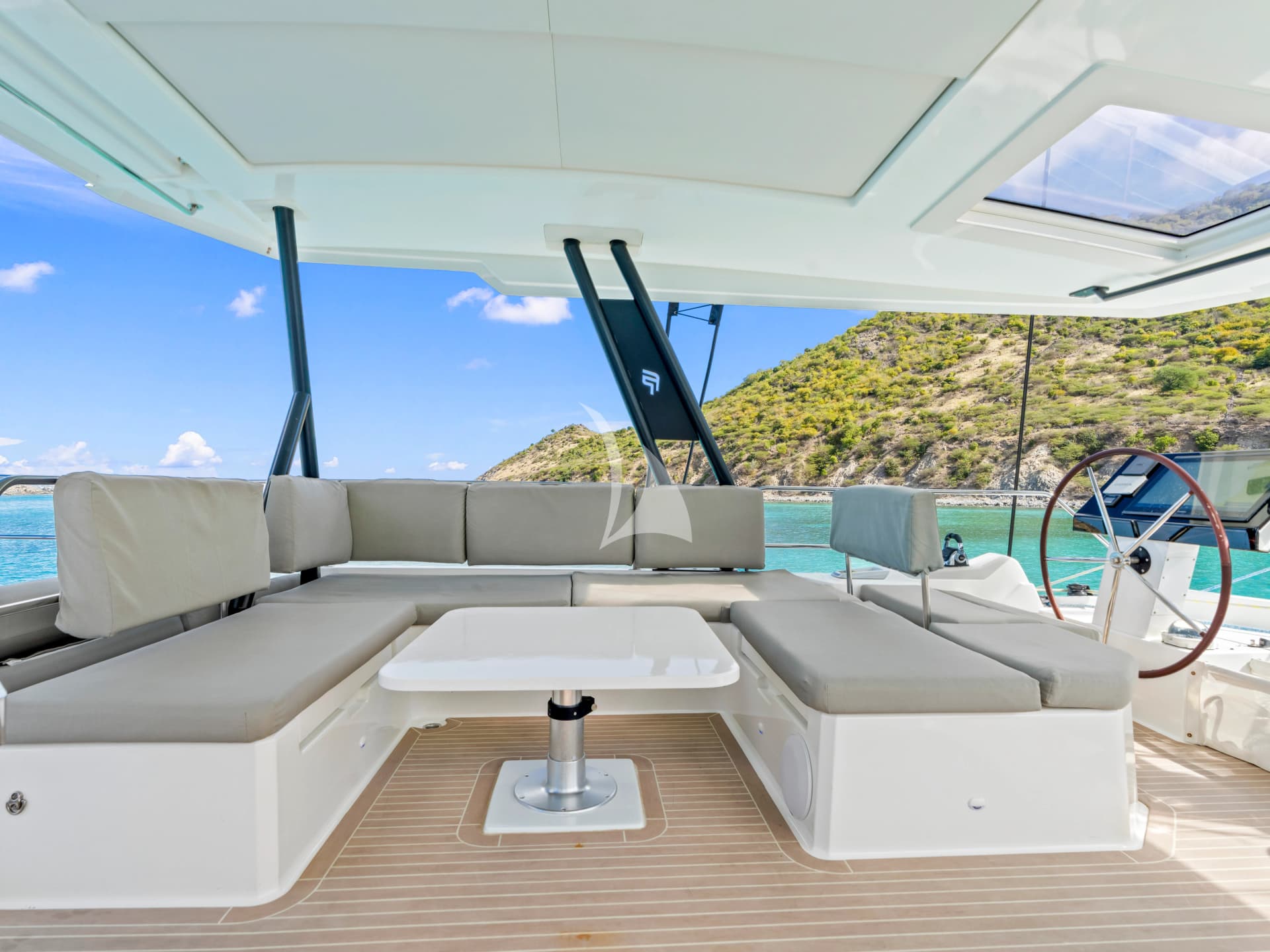 ADEONA – Exterior