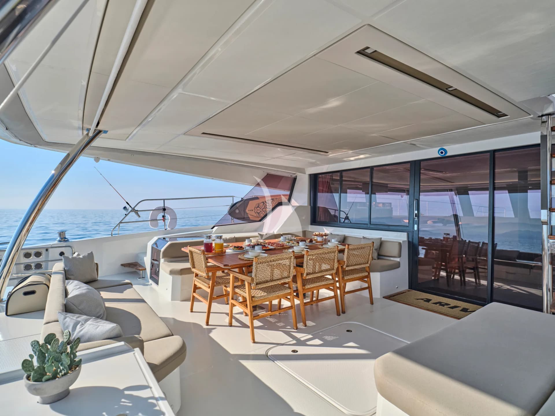 ARIVA – Exterior