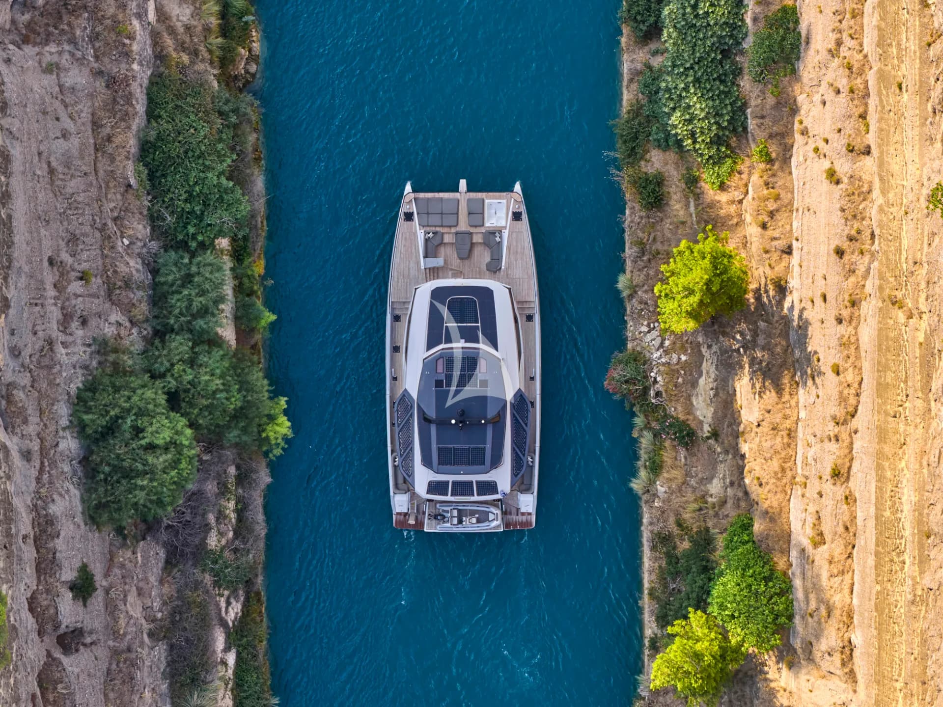 CHRISTAL MIO 80 – Exterior
