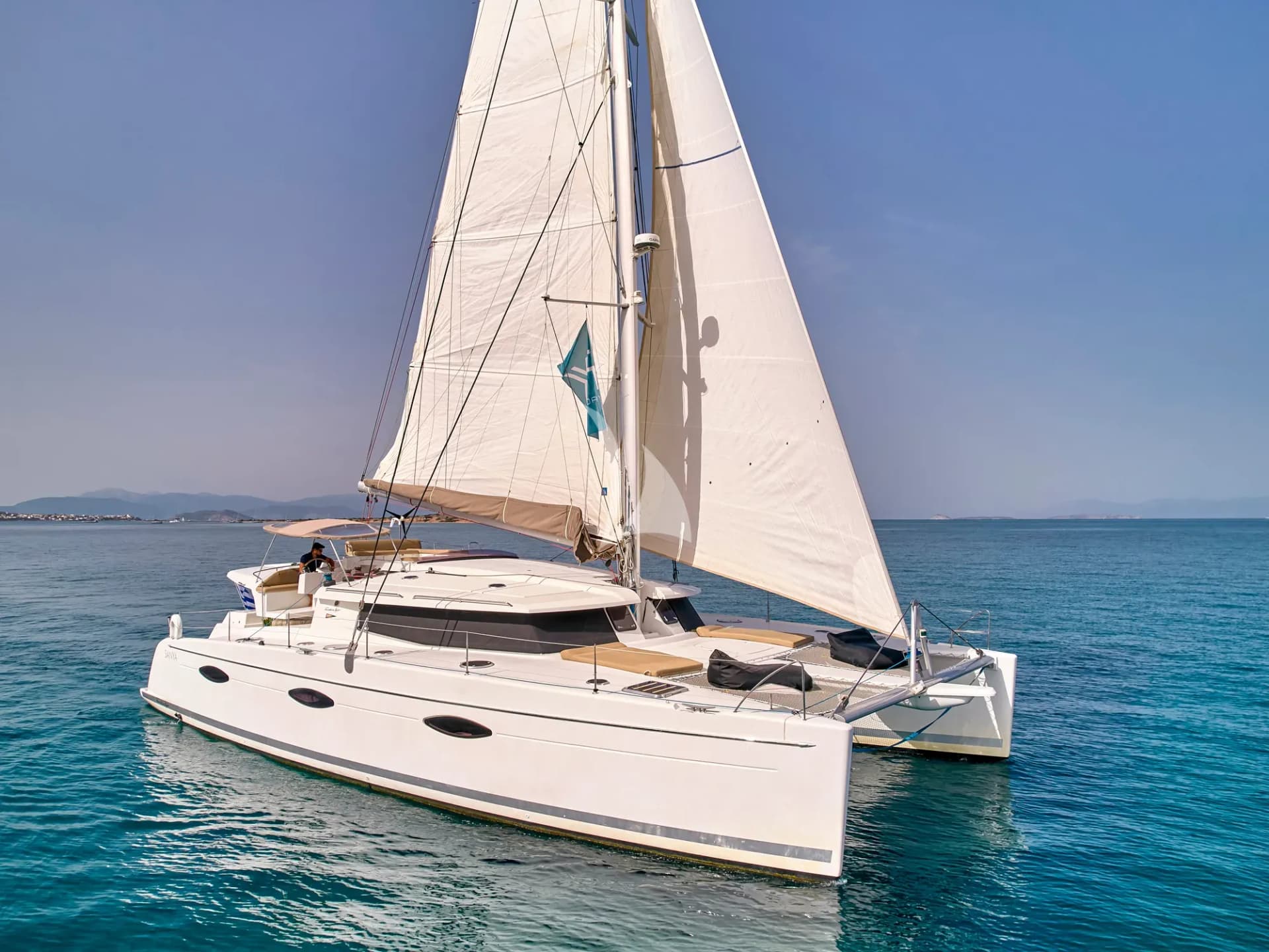 HIGH FIVE – Fountaine Pajot