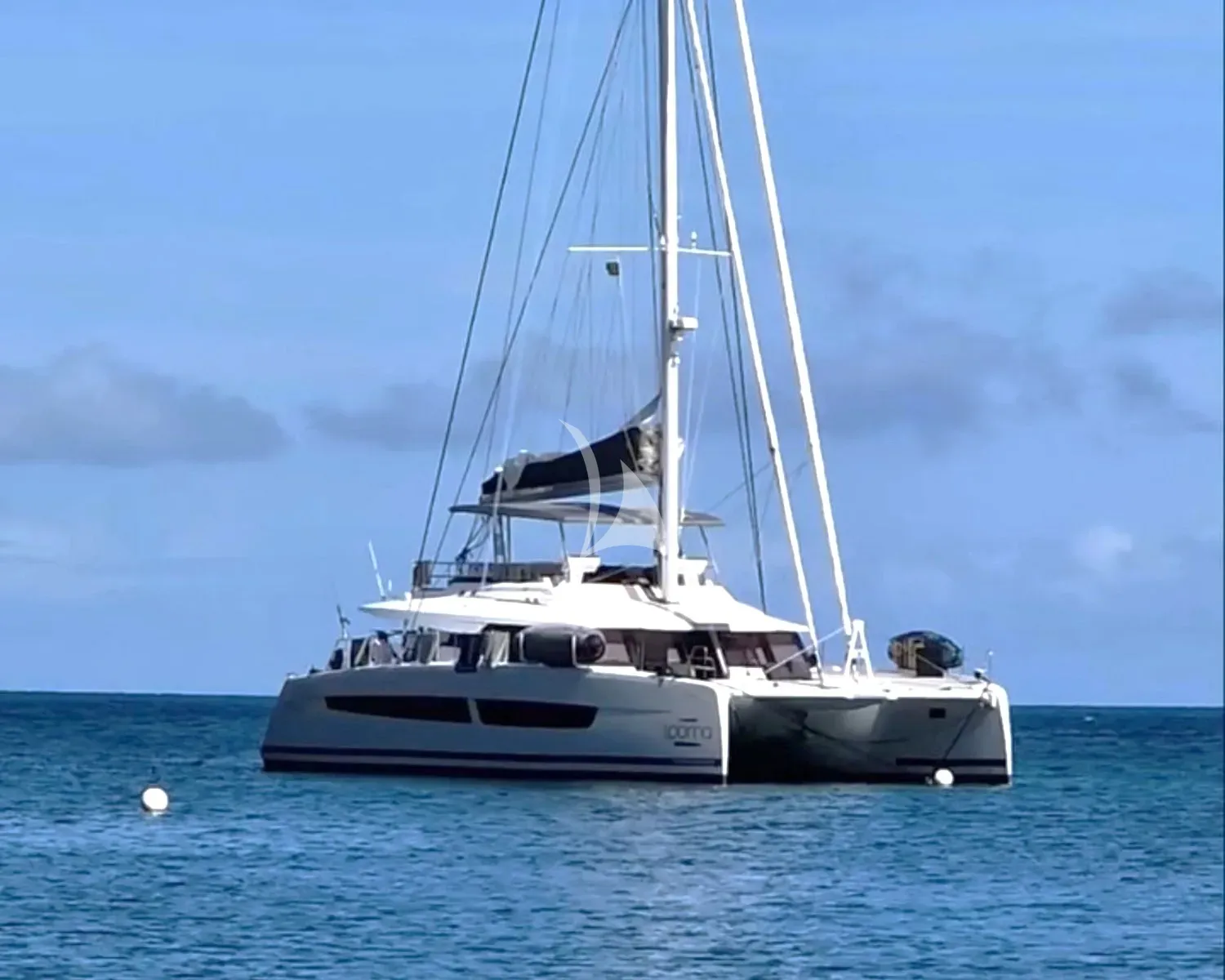 LOOMA – Exterior