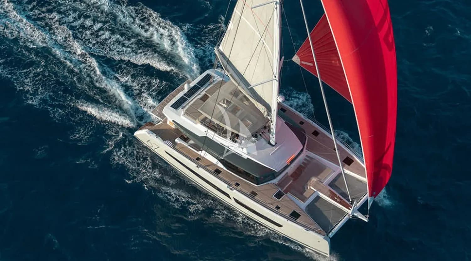 LOOMA – Exterior