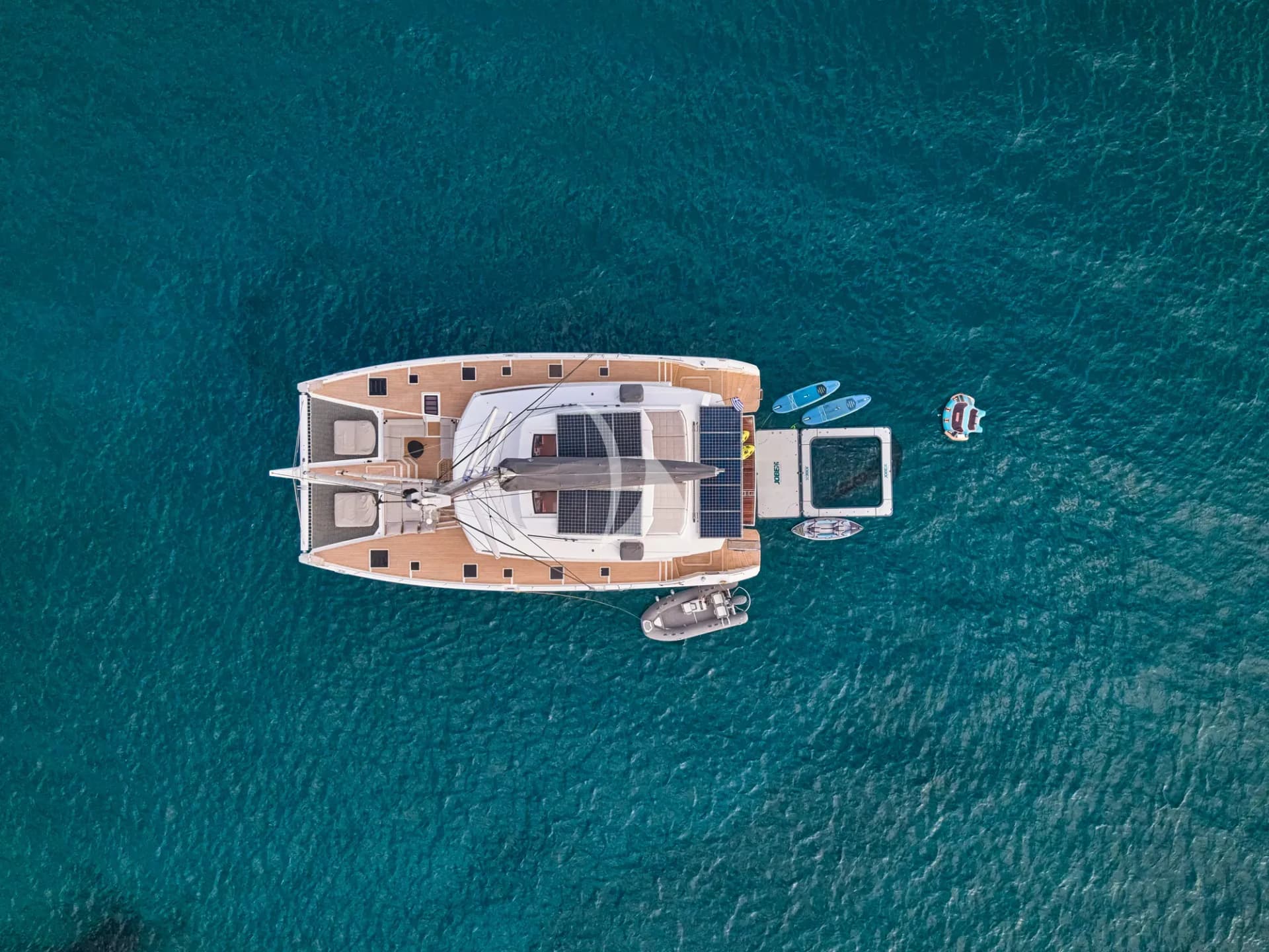 STEPHANIE – Exterior