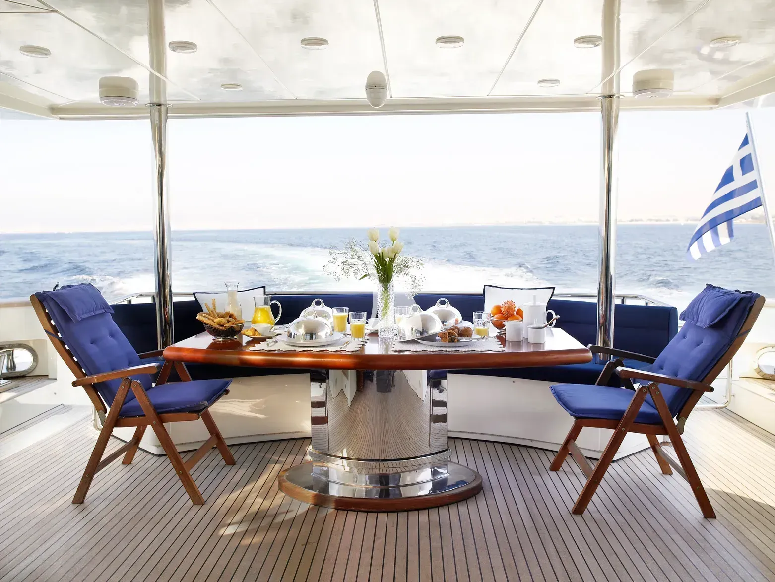 DREAM B – Exterior