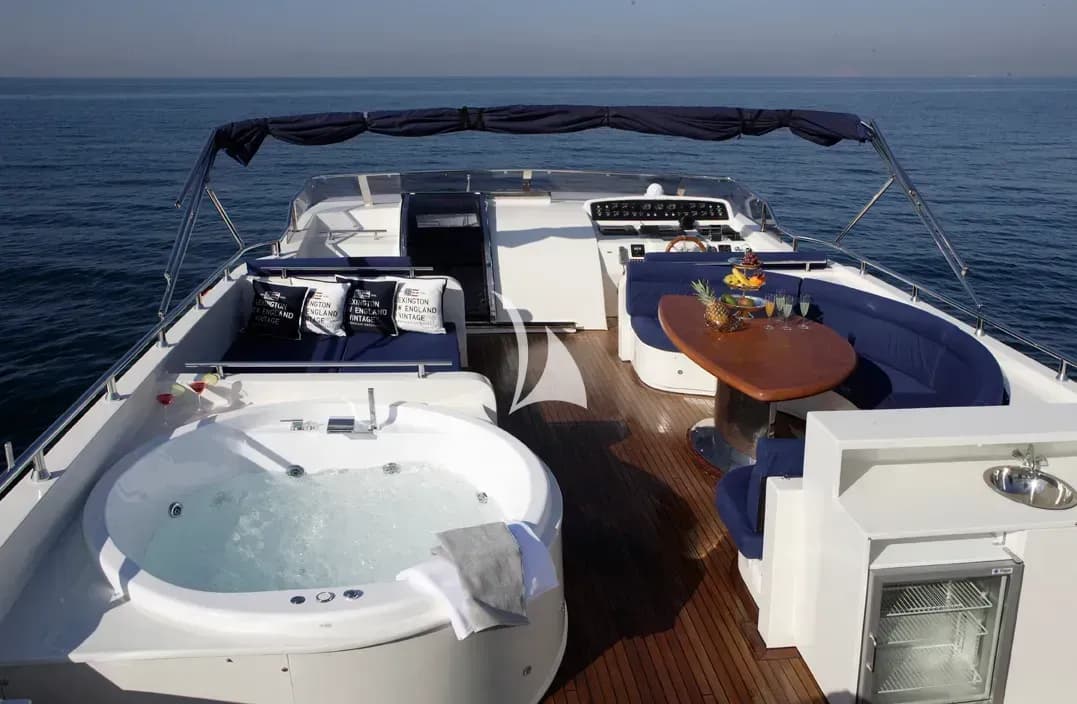 DREAM B – Exterior