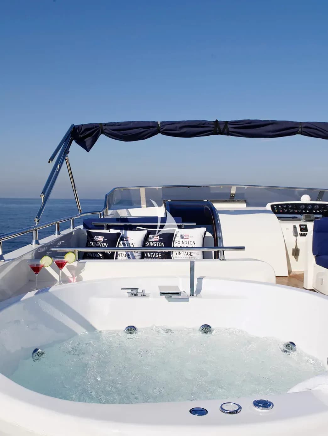DREAM B – Exterior