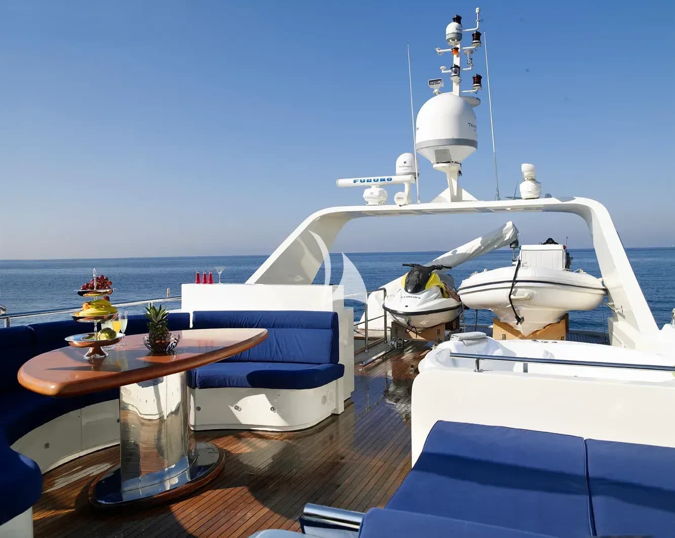 DREAM B – Exterior