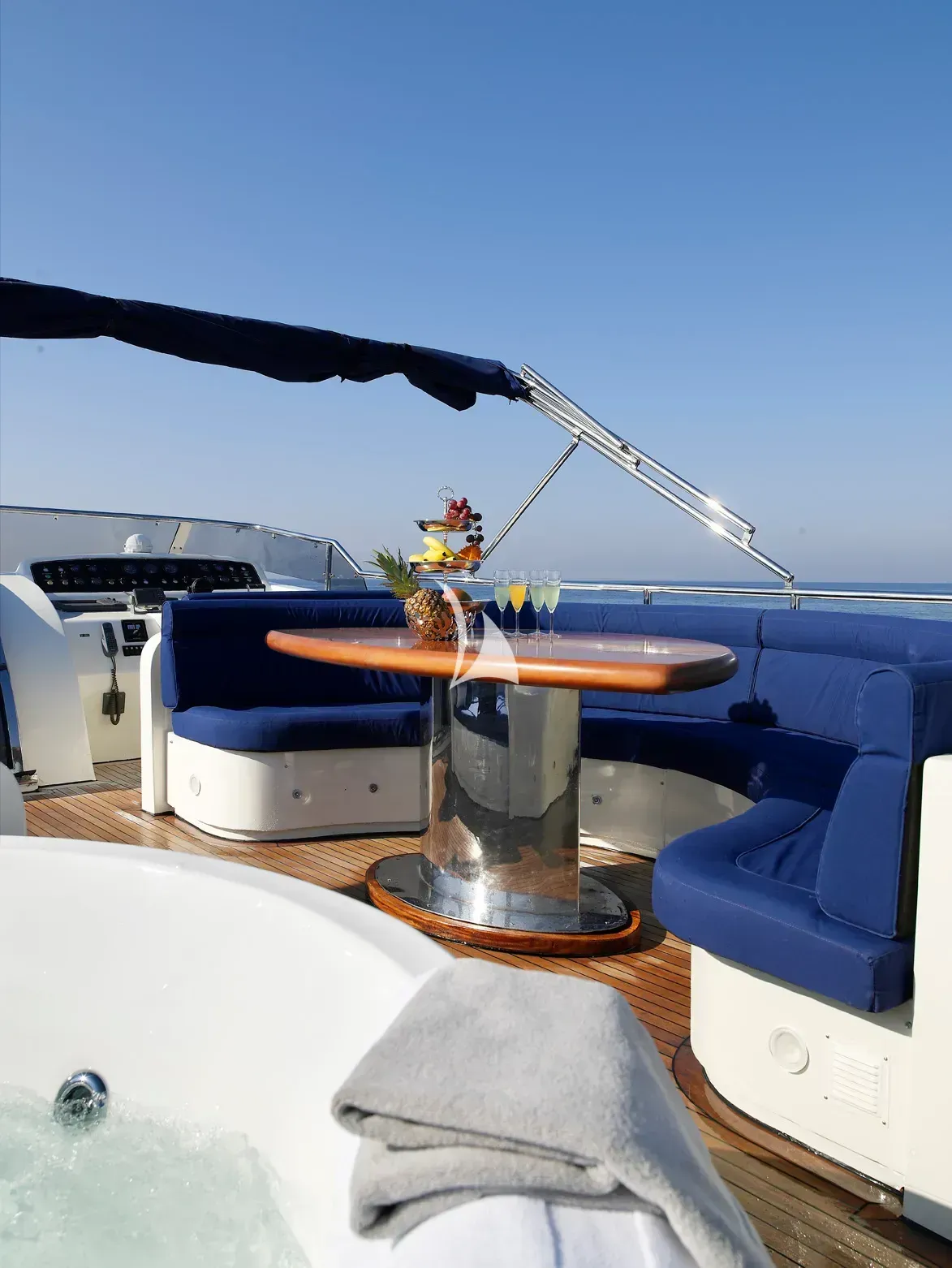 DREAM B – Exterior