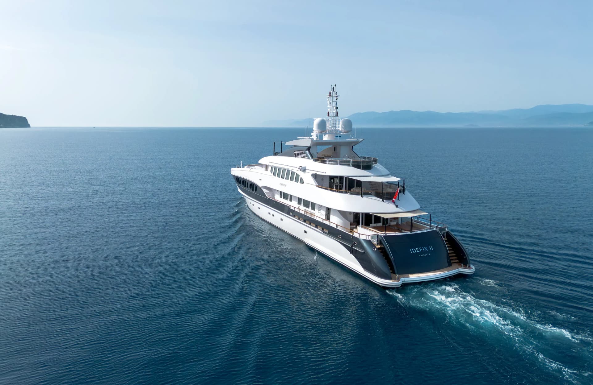 IDEFIX II – Exterior