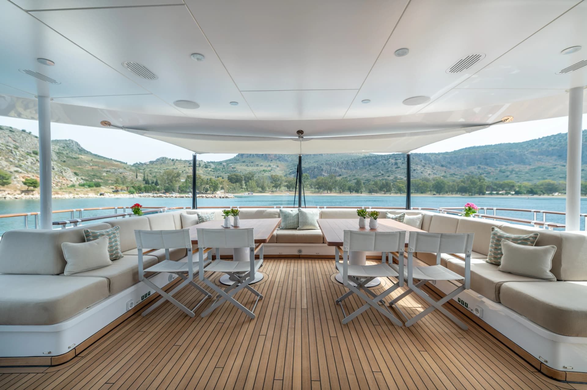 IDEFIX II – Exterior