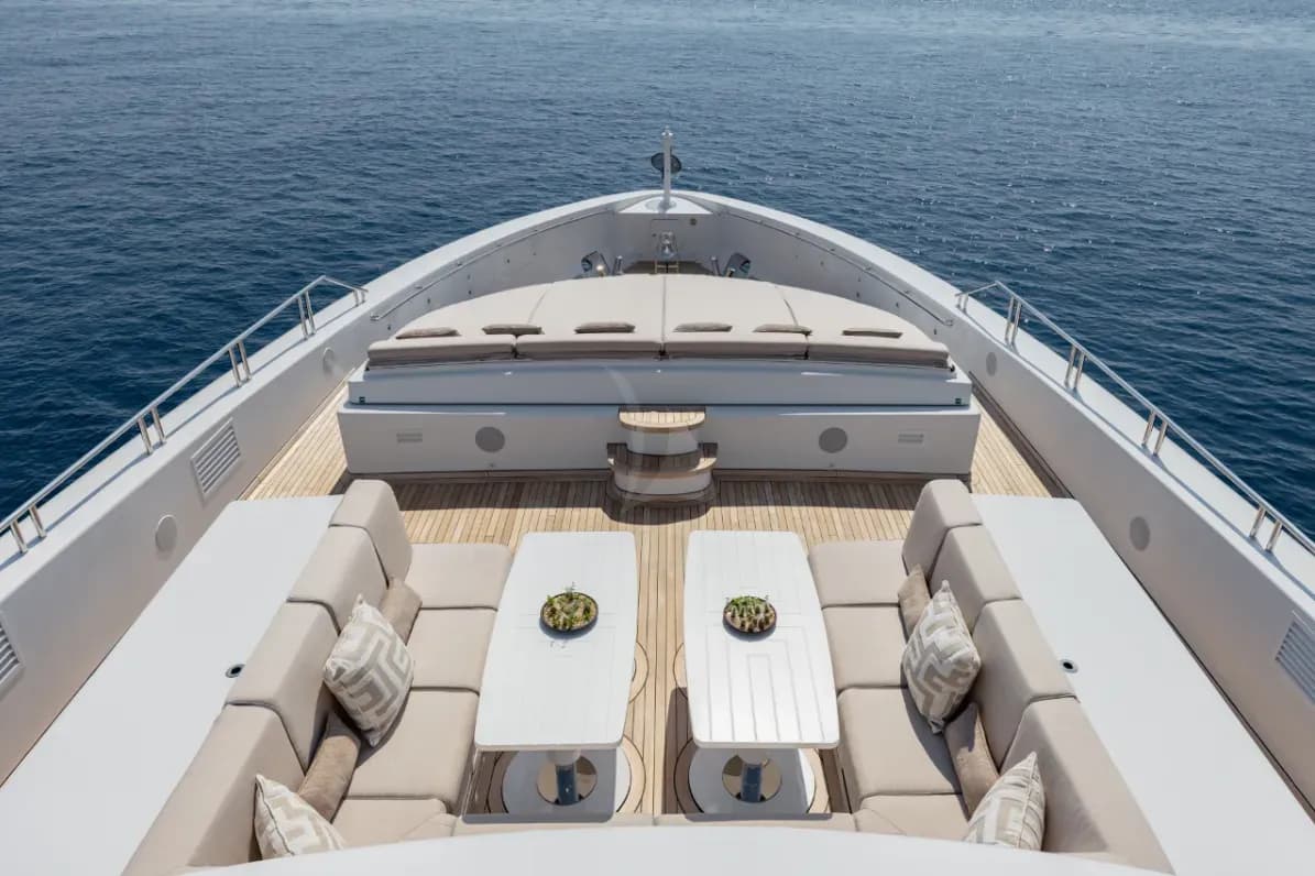 IDEFIX II – Exterior