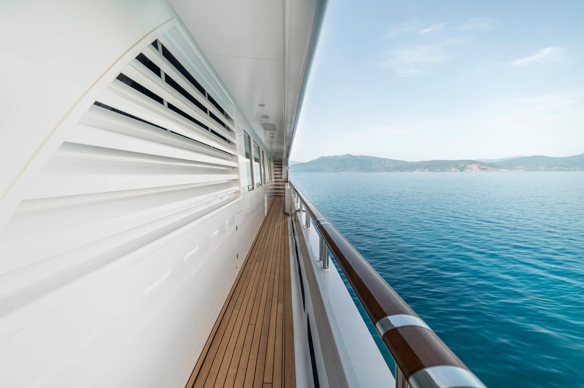 IDEFIX II – Exterior