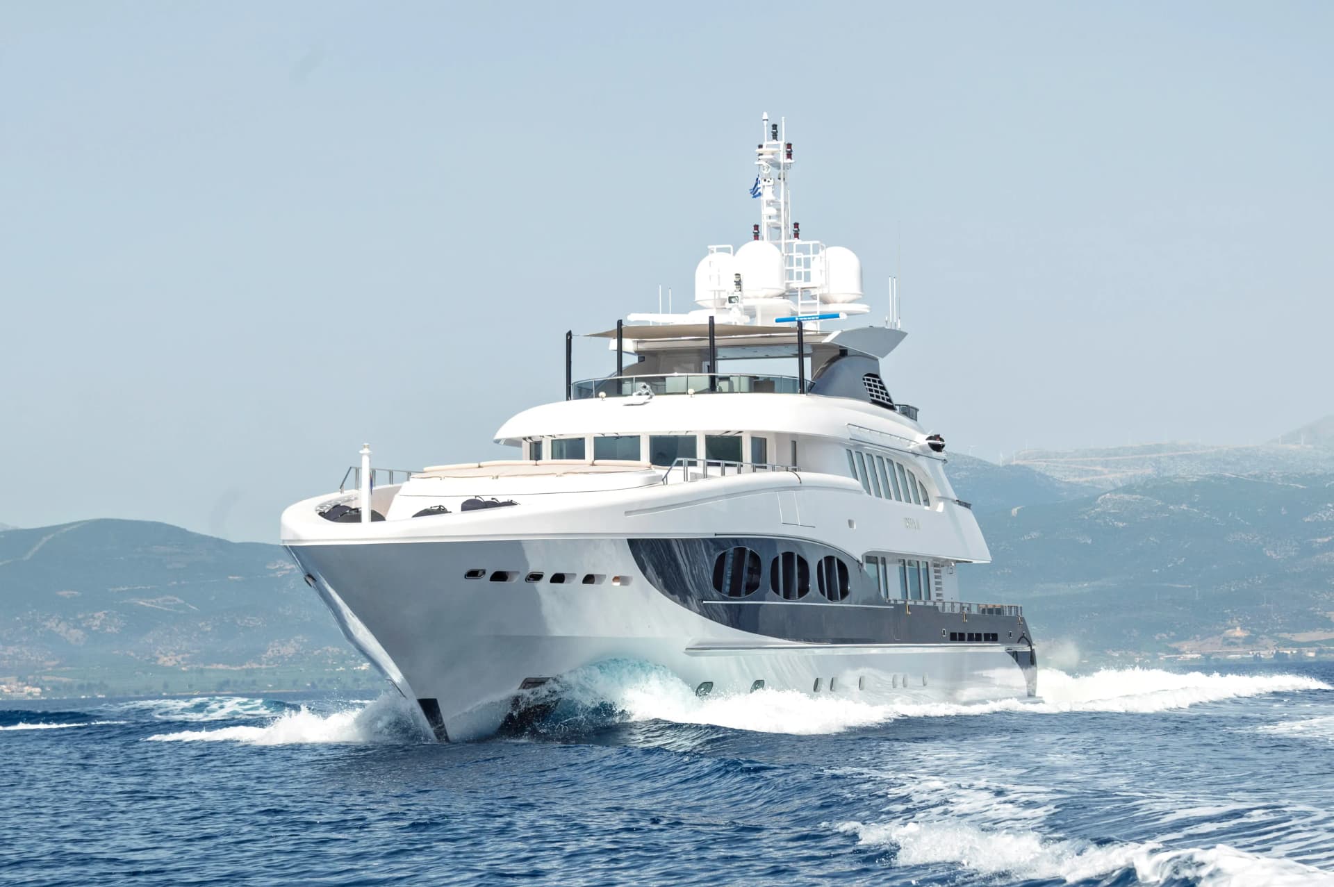 IDEFIX II – Exterior