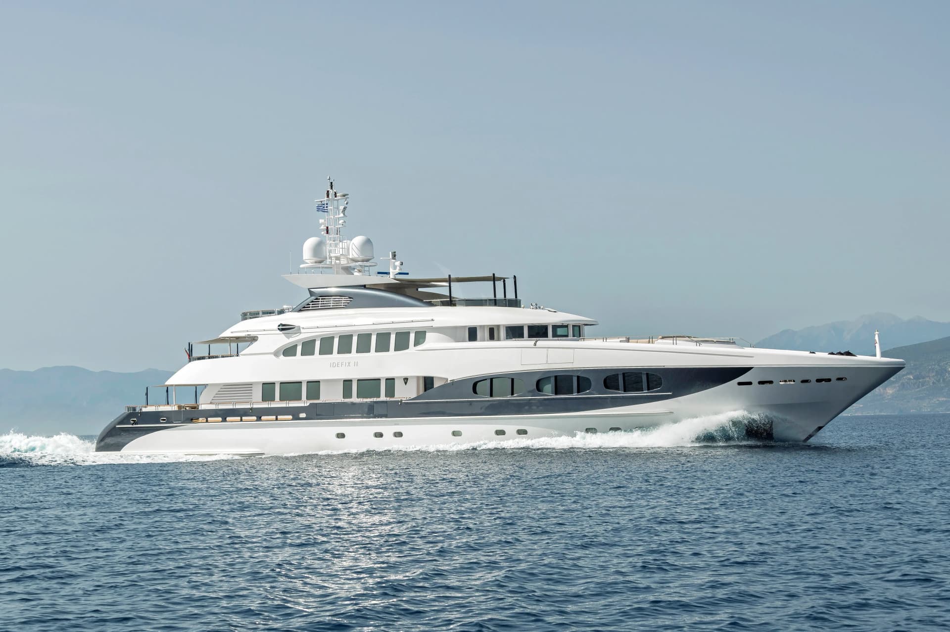 IDEFIX II – Exterior