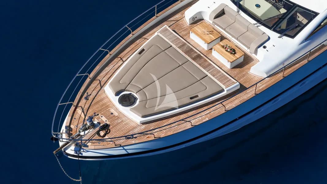 GOLDFINGER – Exterior