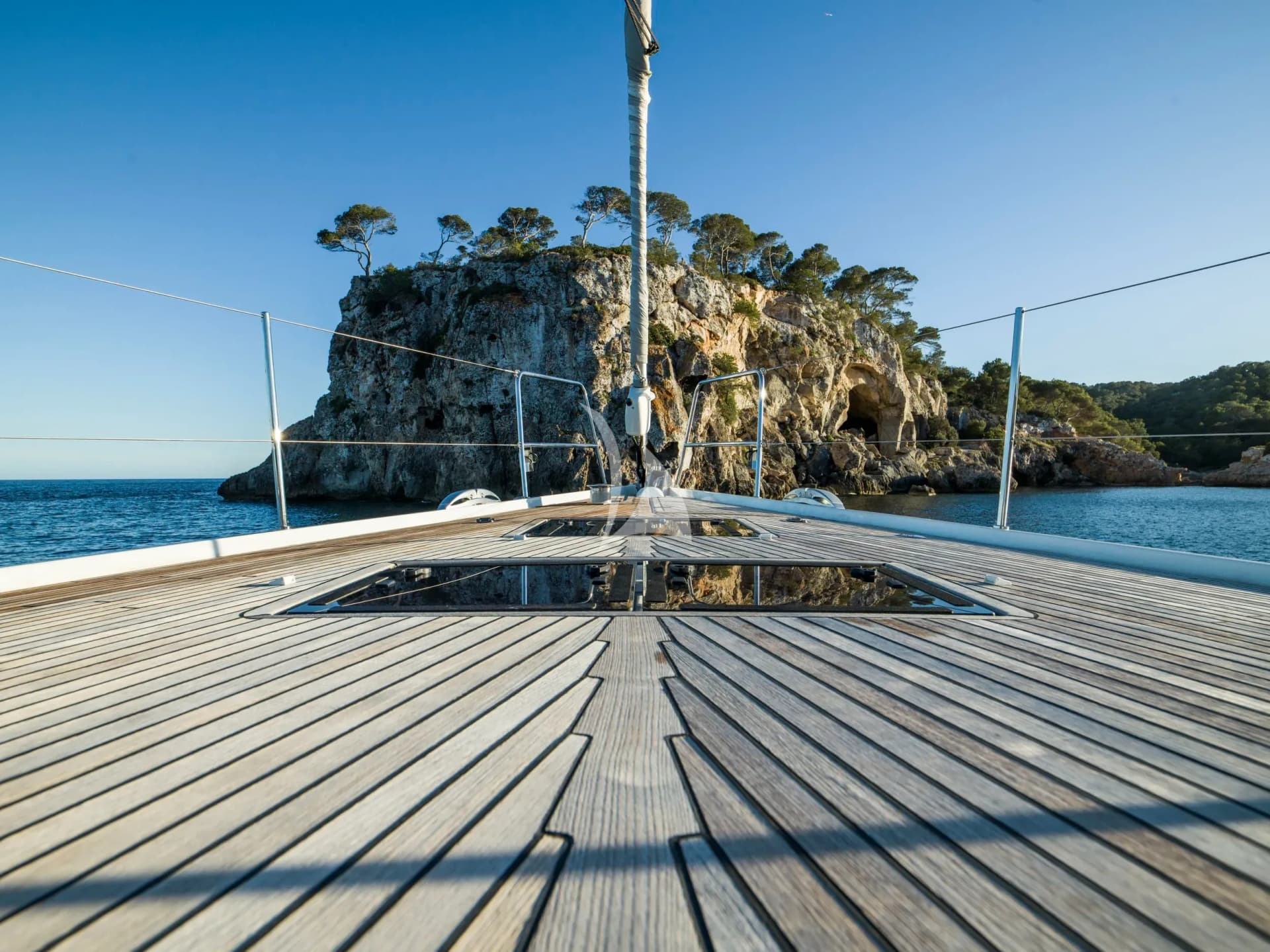THEA – Exterior