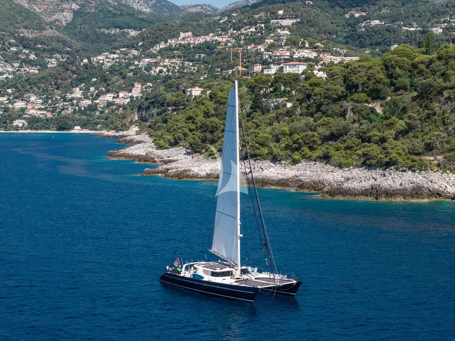 MIROVIA – Exterior