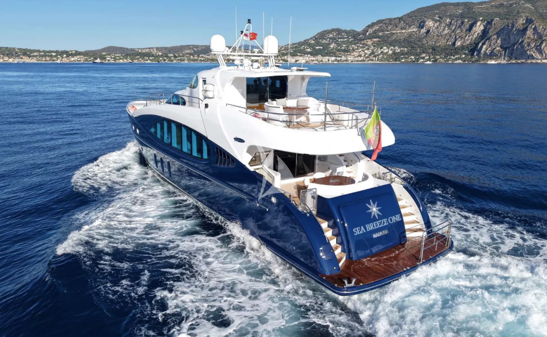 SEA BREEZE ONE – Exterior