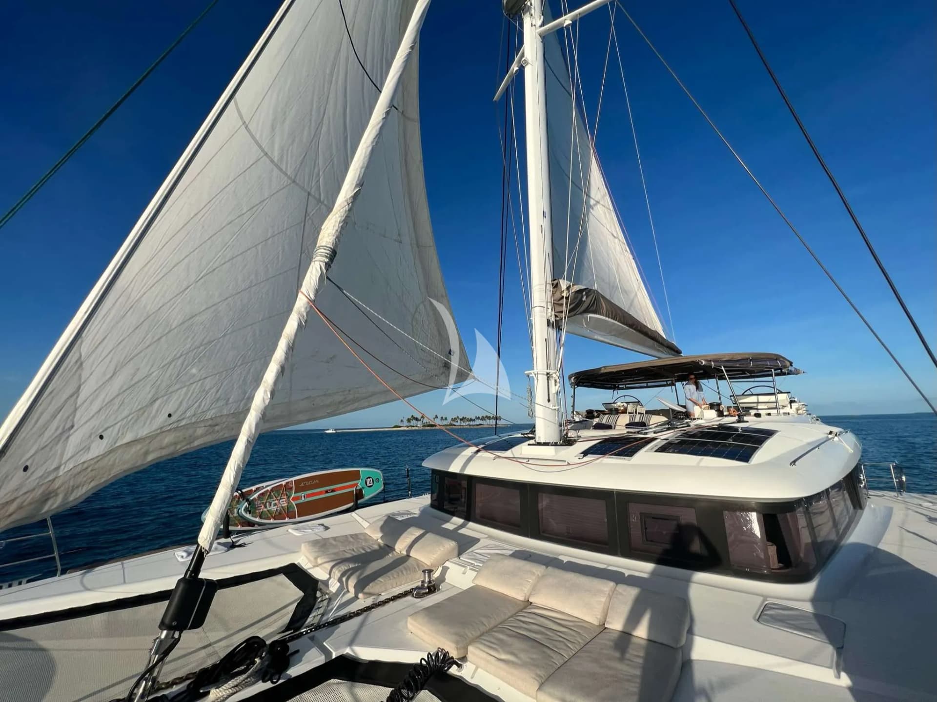 Akasha – Exterior