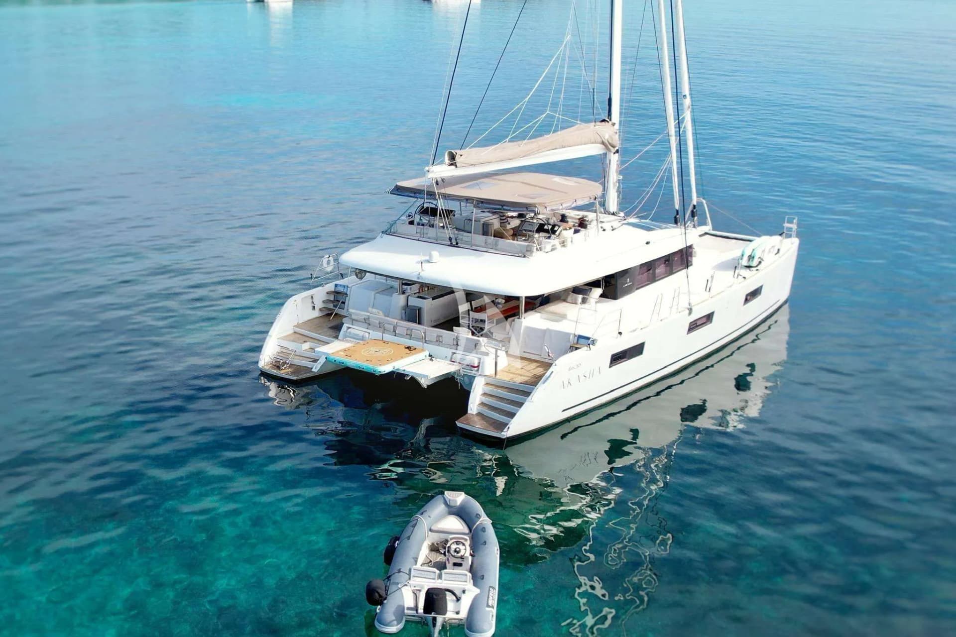 Akasha – Exterior