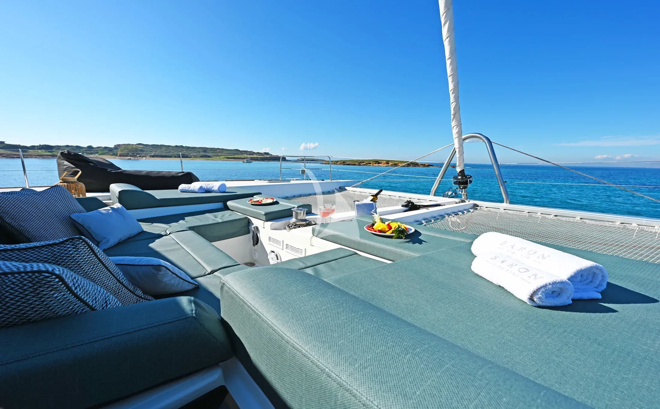 BARON – Exterior