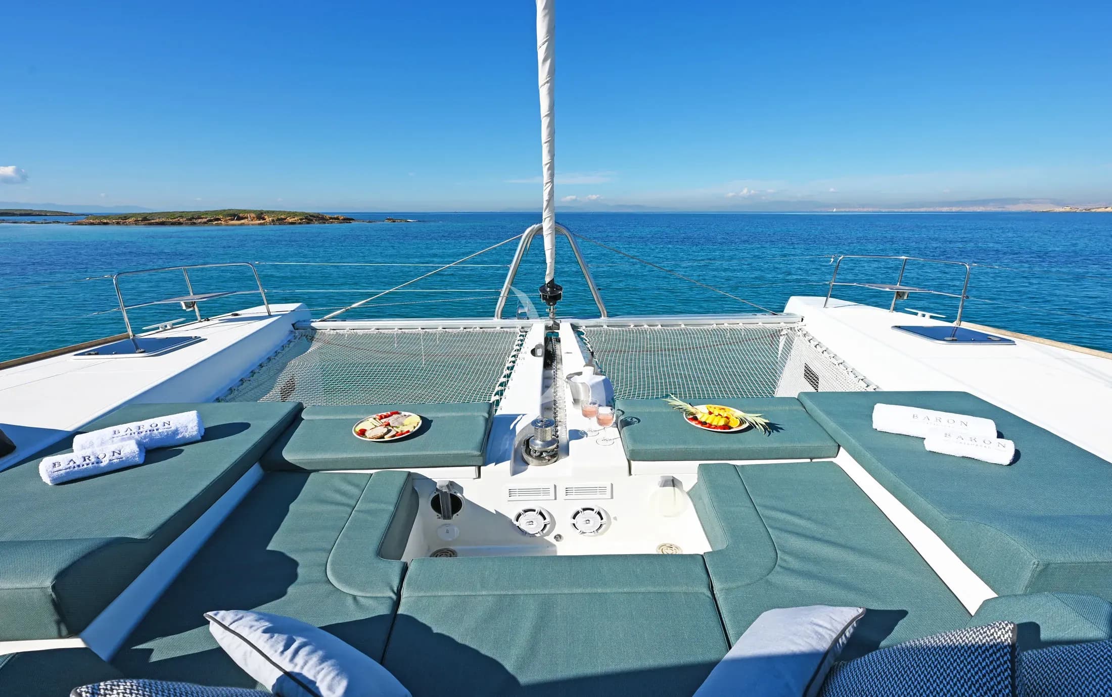 BARON – Exterior