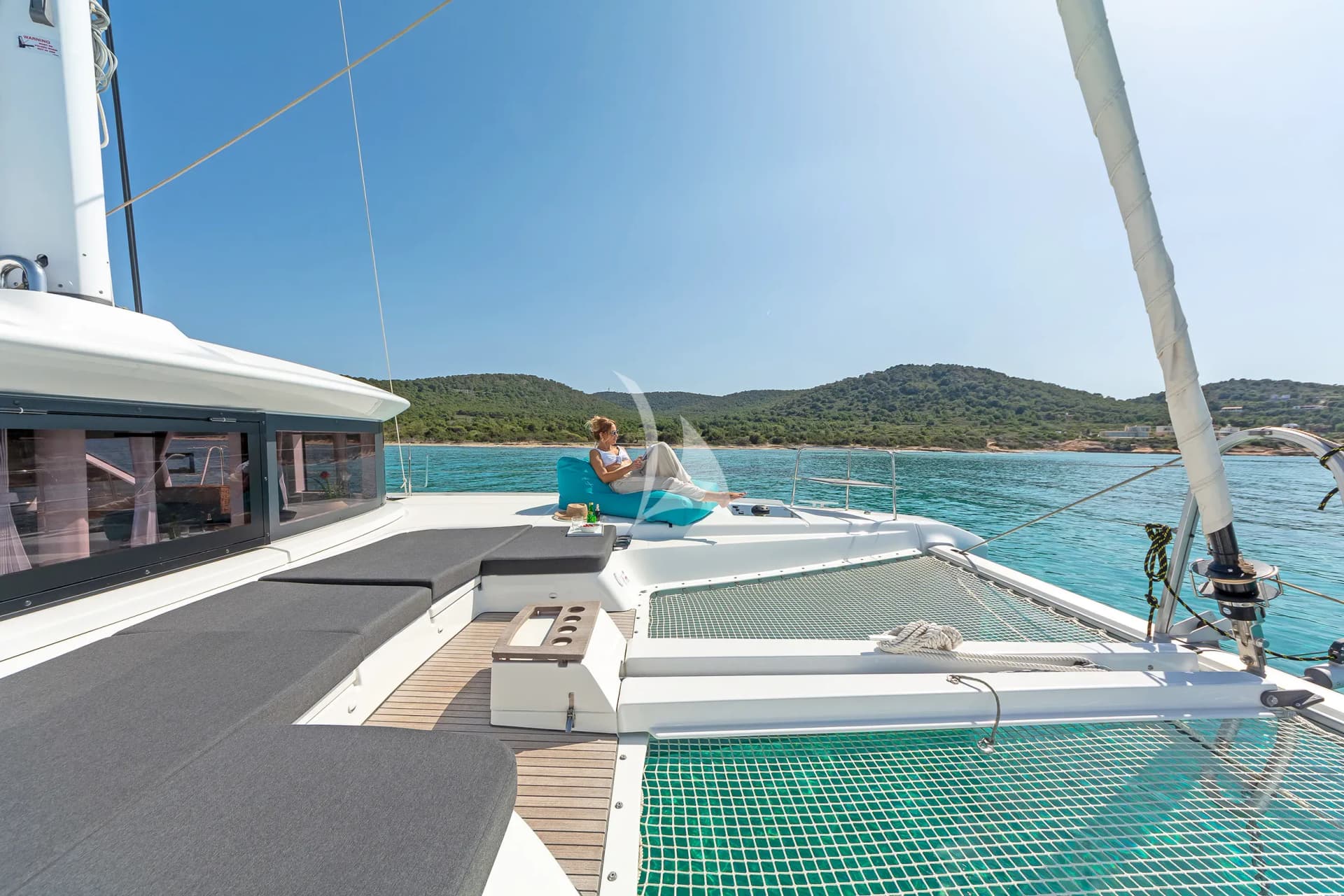 EFFIE STAR – Exterior