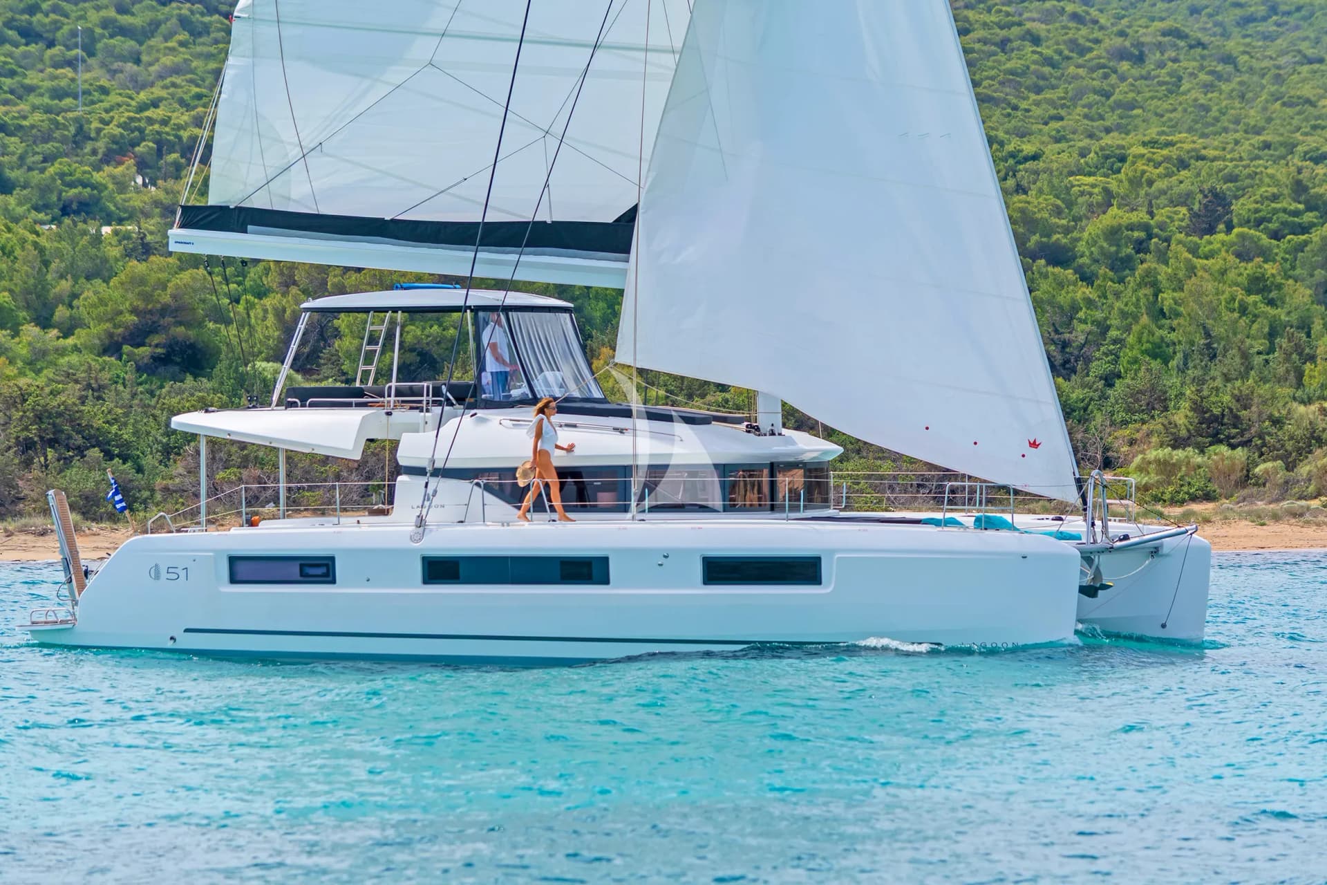 EFFIE STAR – Exterior