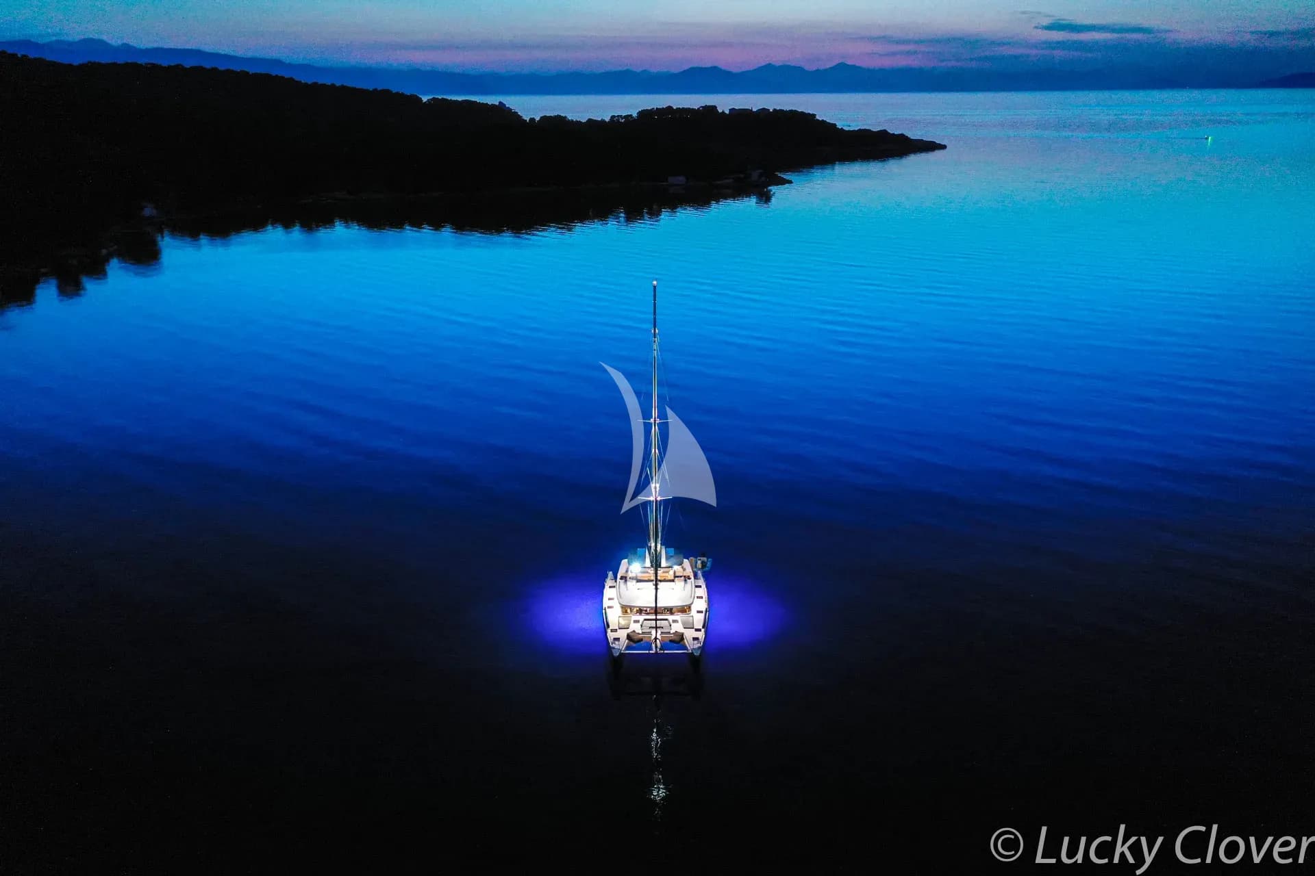 Lucky Clover – Exterior
