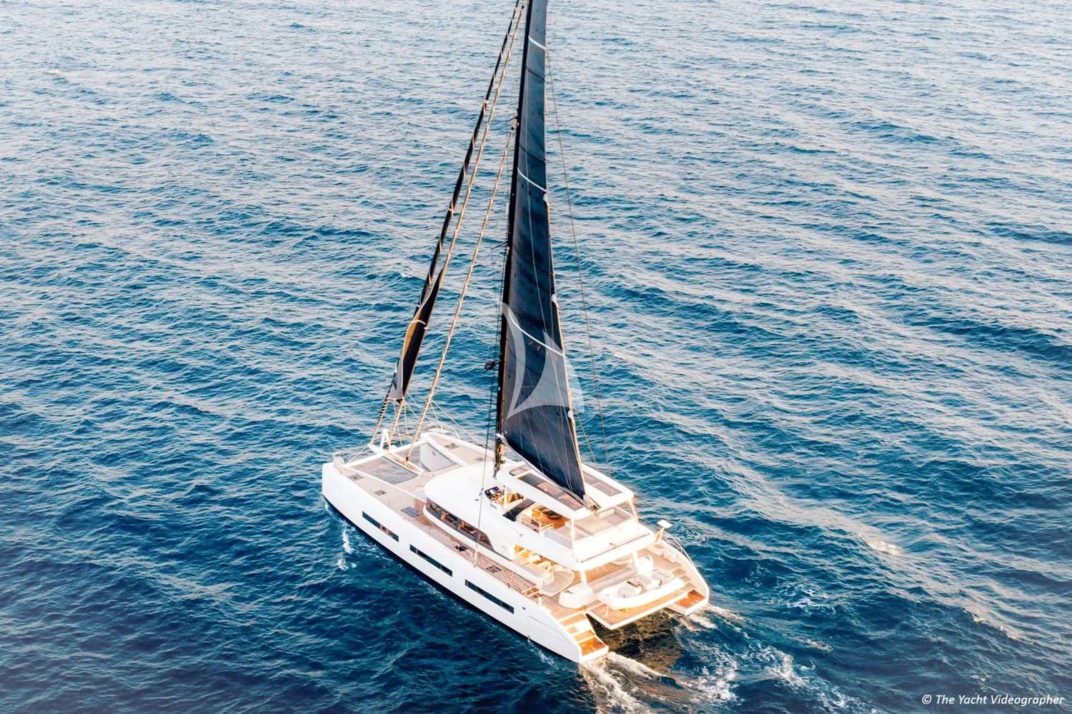 REVA NUI – Exterior
